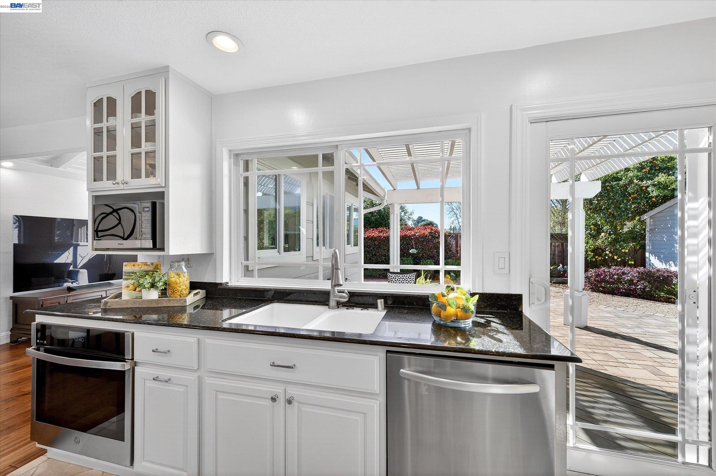 Detail Gallery Image 15 of 38 For 7326 Hillsdale Dr, Pleasanton,  CA 94588 - 5 Beds | 3 Baths