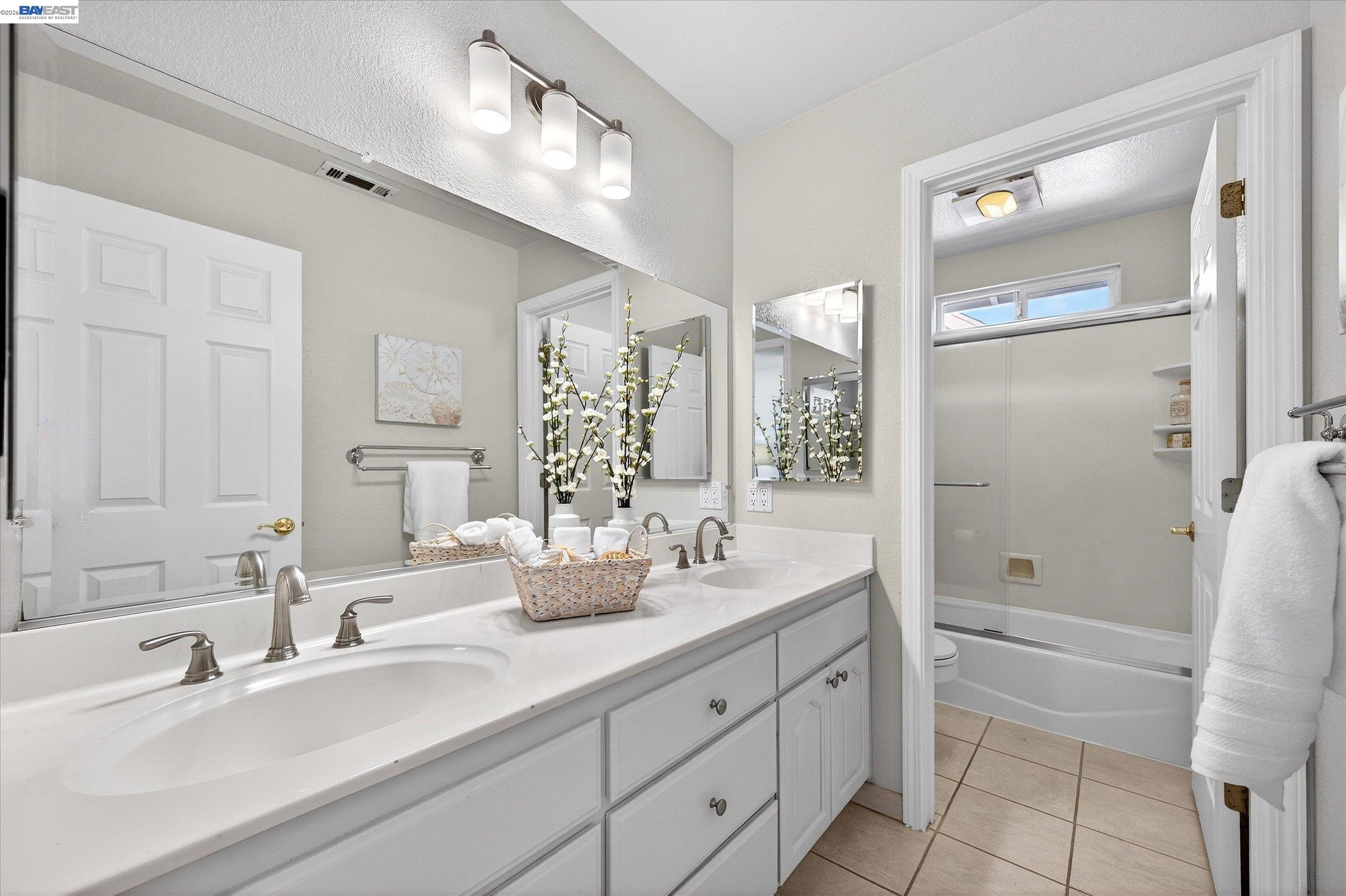 Detail Gallery Image 25 of 38 For 7326 Hillsdale Dr, Pleasanton,  CA 94588 - 5 Beds | 3 Baths