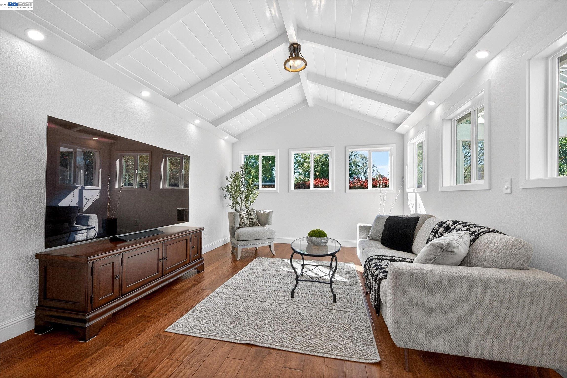 Detail Gallery Image 9 of 38 For 7326 Hillsdale Dr, Pleasanton,  CA 94588 - 5 Beds | 3 Baths