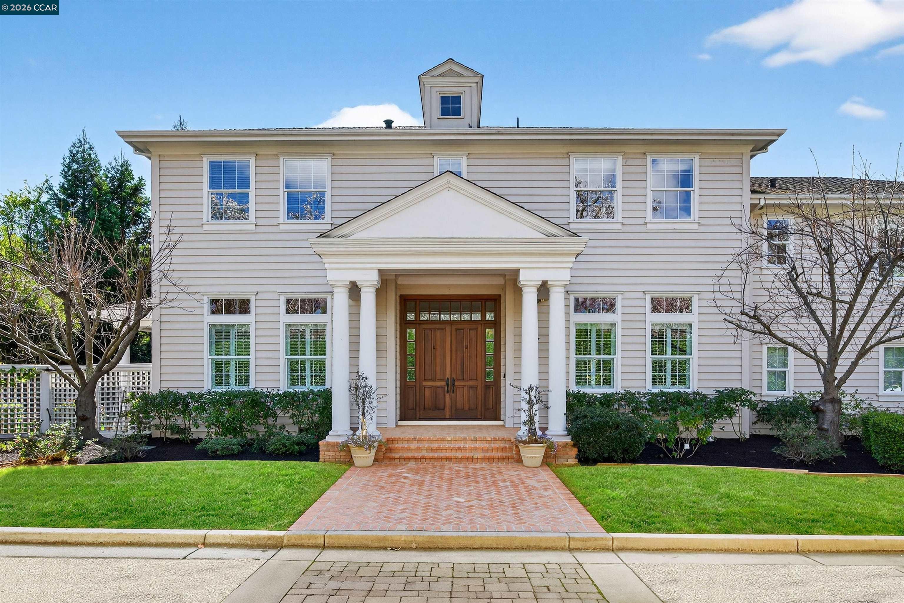 Detail Gallery Image 2 of 60 For 3 Brooktree Dr, Danville,  CA 94506 - 7 Beds | 7 Baths