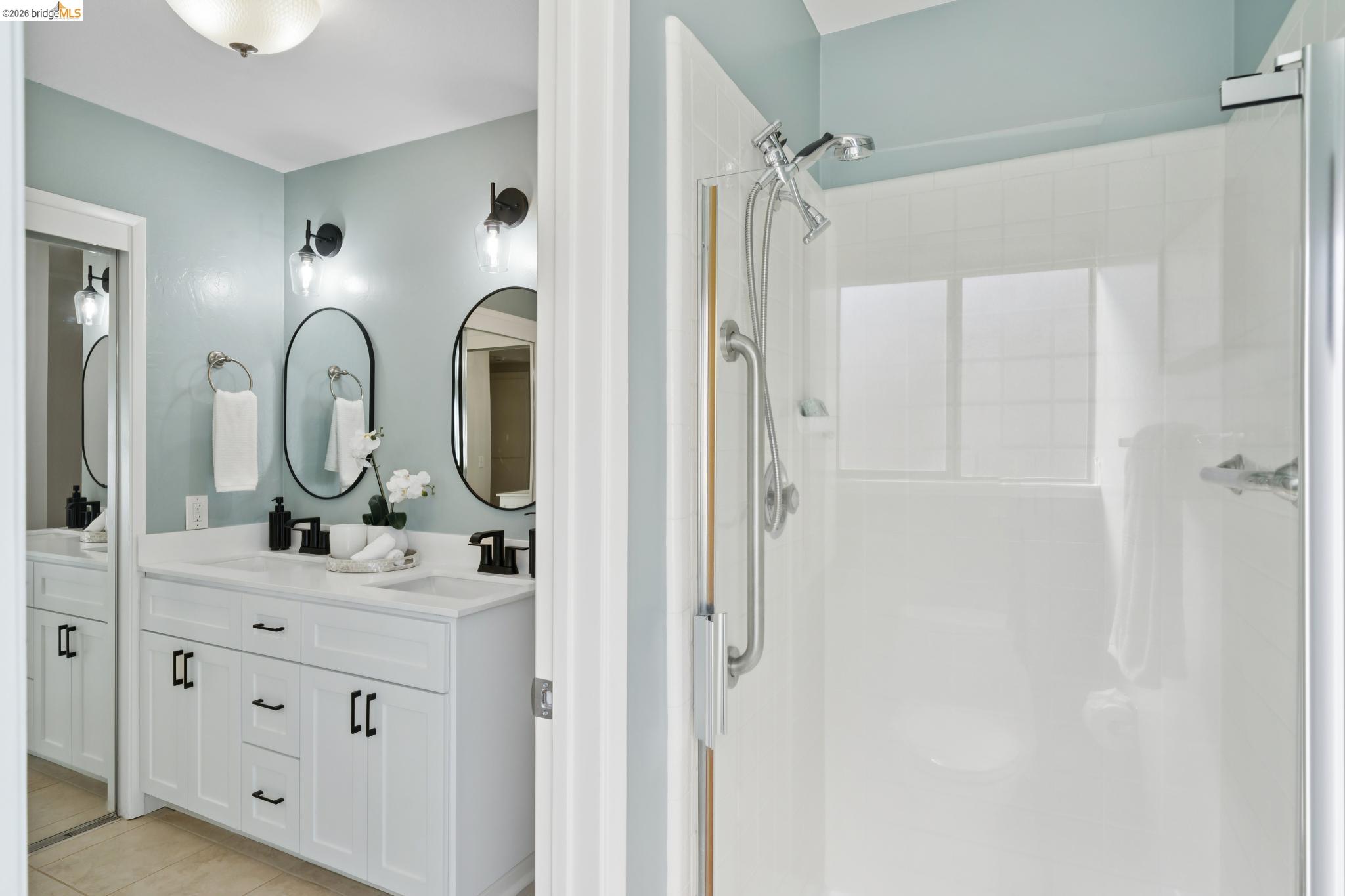 Detail Gallery Image 22 of 44 For 410 Grizzly Peak Blvd, Berkeley,  CA 94708-1211 - 3 Beds | 2 Baths