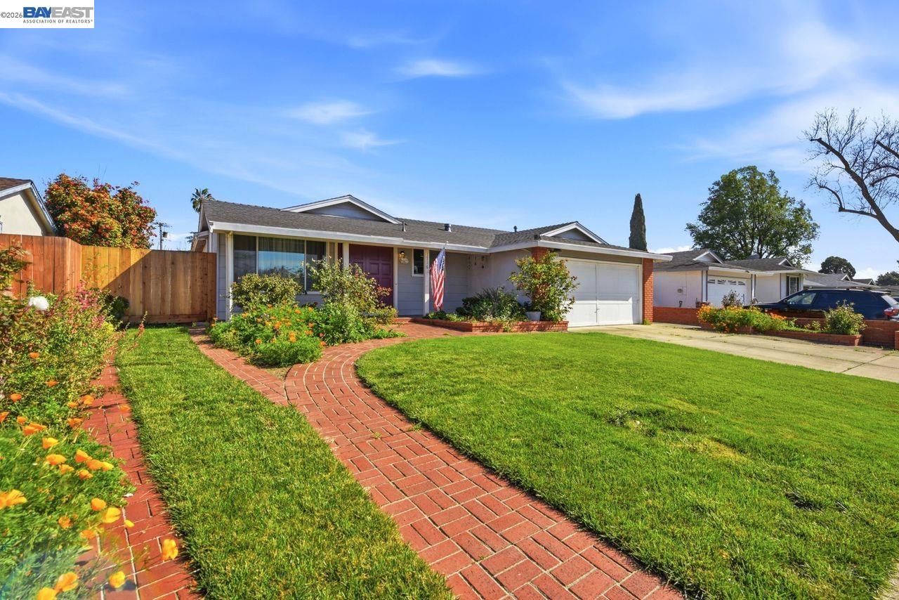 Detail Gallery Image 3 of 30 For 1716 Dalton Way, Union City,  CA 94587 - 3 Beds | 2 Baths