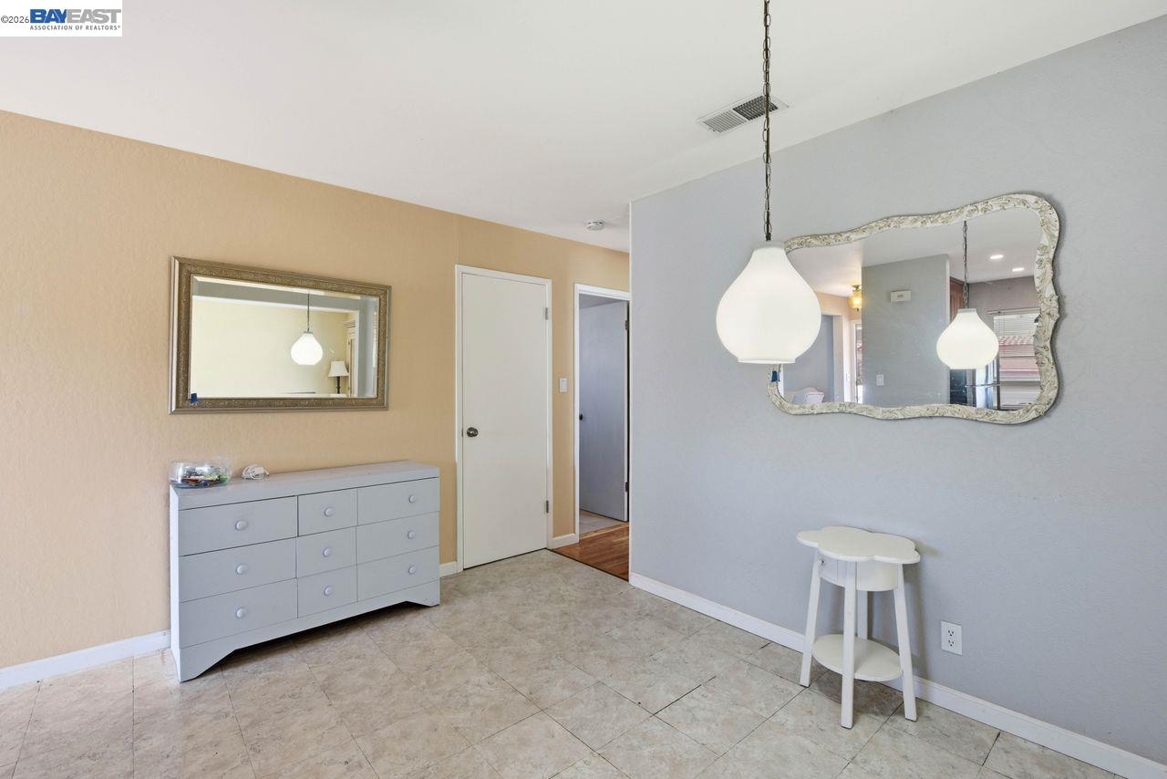 Detail Gallery Image 9 of 30 For 1716 Dalton Way, Union City,  CA 94587 - 3 Beds | 2 Baths