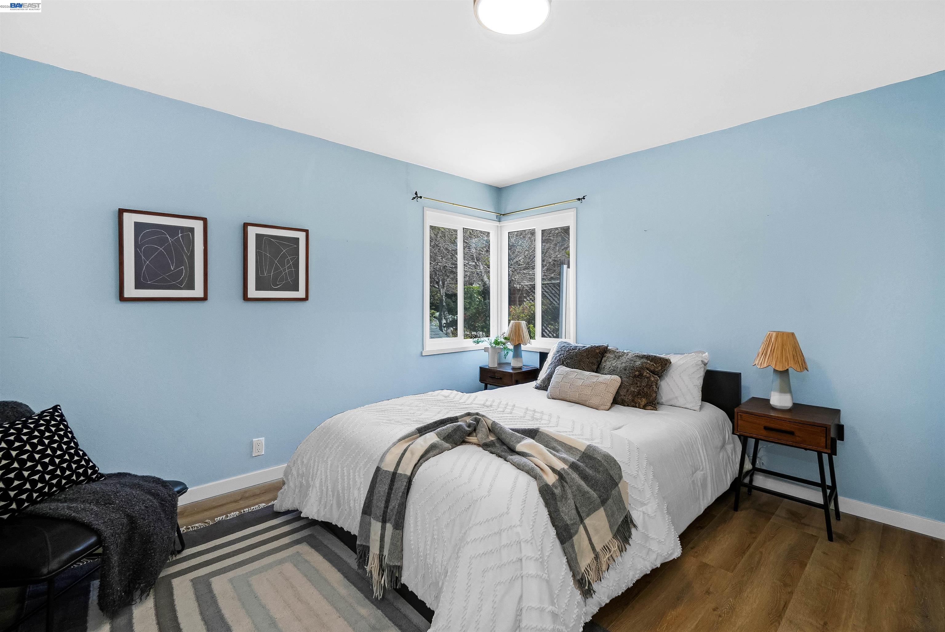 Detail Gallery Image 11 of 39 For 18522 Madison Ave, Castro Valley,  CA 94546 - 4 Beds | 3 Baths