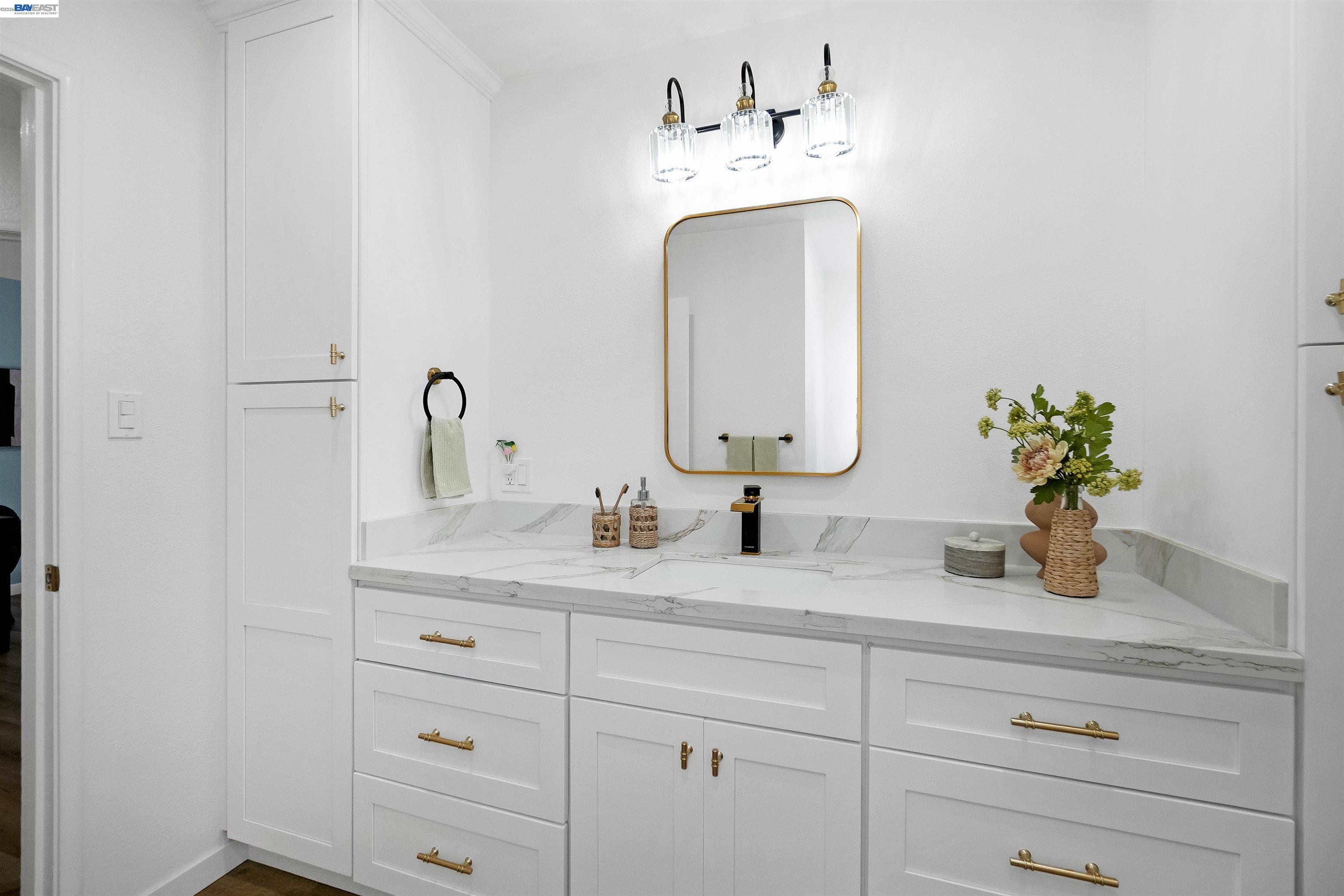 Detail Gallery Image 14 of 39 For 18522 Madison Ave, Castro Valley,  CA 94546 - 4 Beds | 3 Baths