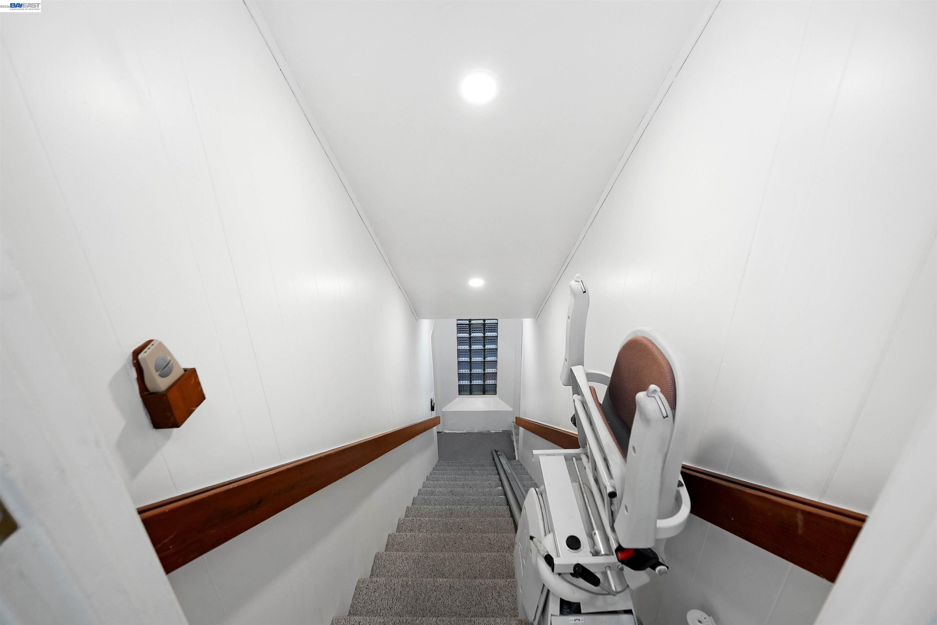 Detail Gallery Image 22 of 39 For 18522 Madison Ave, Castro Valley,  CA 94546 - 4 Beds | 3 Baths