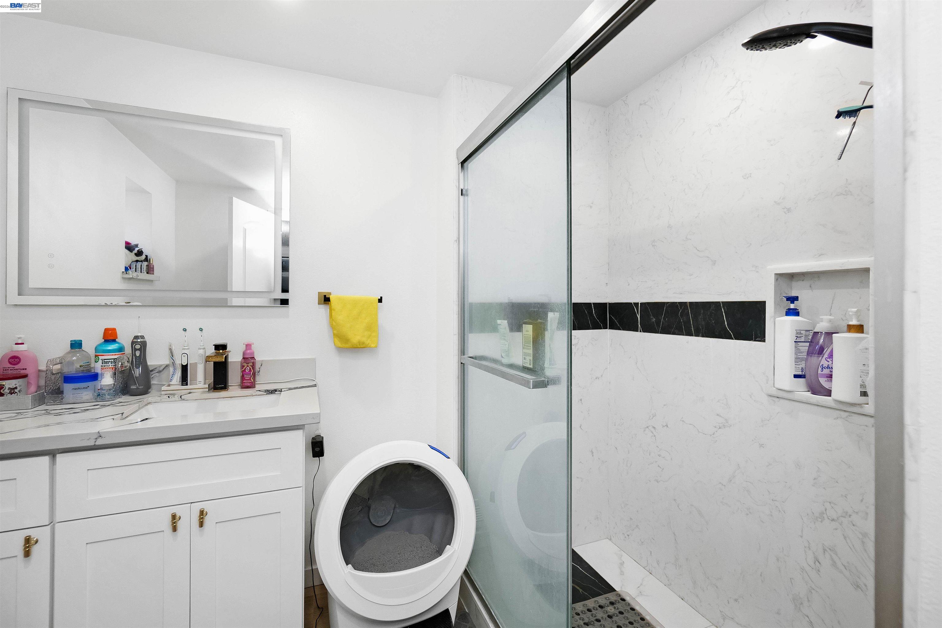 Detail Gallery Image 25 of 39 For 18522 Madison Ave, Castro Valley,  CA 94546 - 4 Beds | 3 Baths