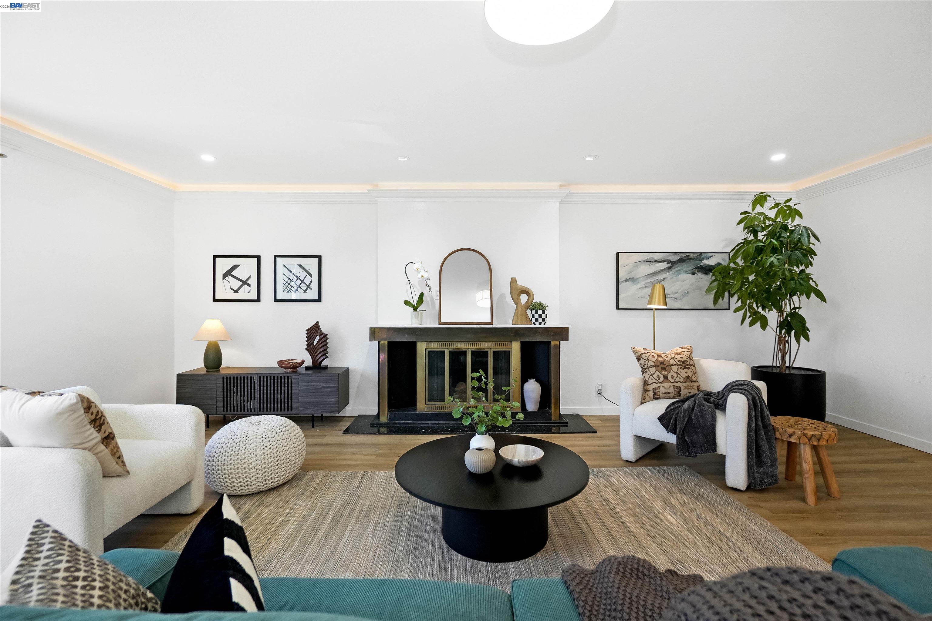 Detail Gallery Image 3 of 39 For 18522 Madison Ave, Castro Valley,  CA 94546 - 4 Beds | 3 Baths