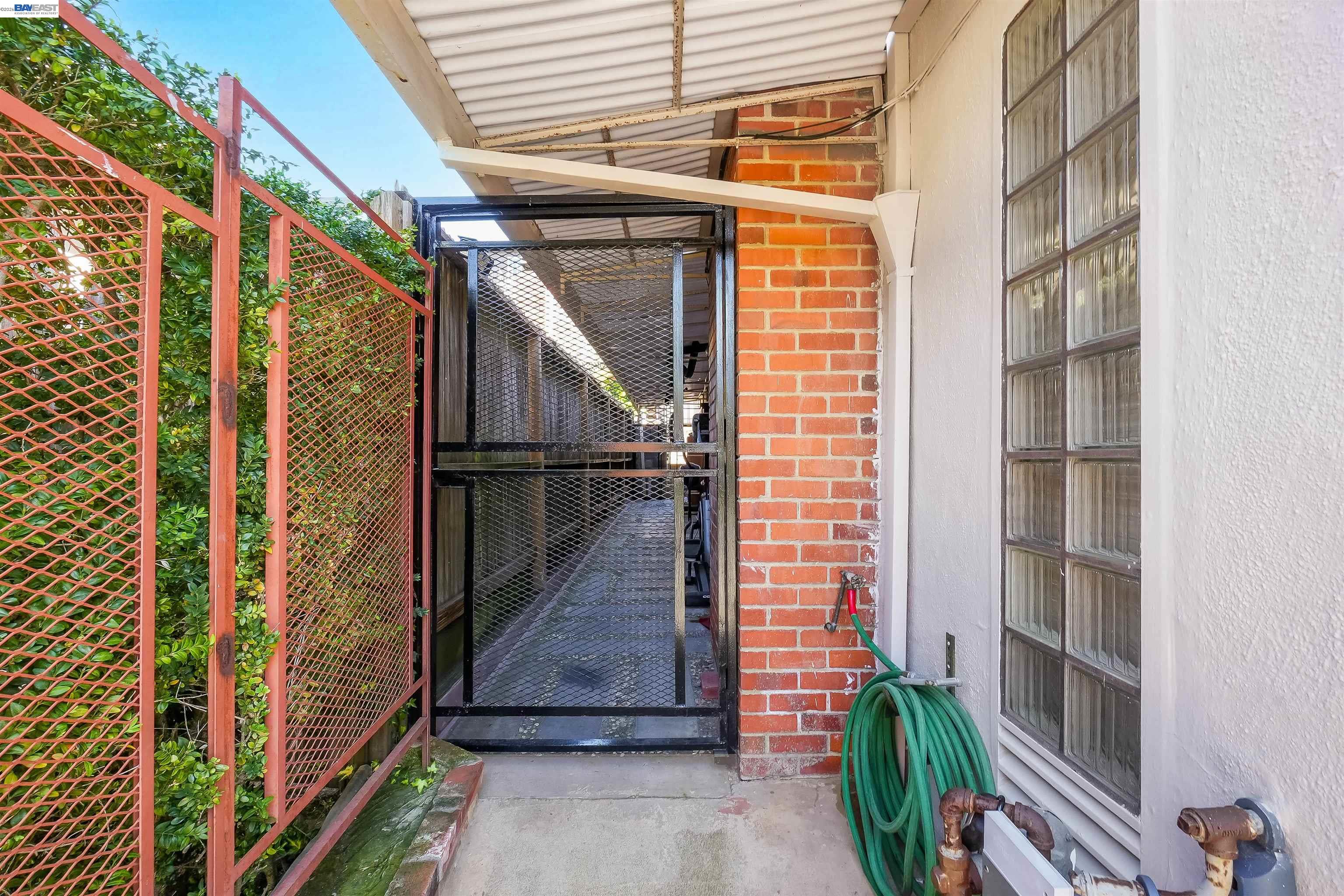 Detail Gallery Image 29 of 39 For 18522 Madison Ave, Castro Valley,  CA 94546 - 4 Beds | 3 Baths