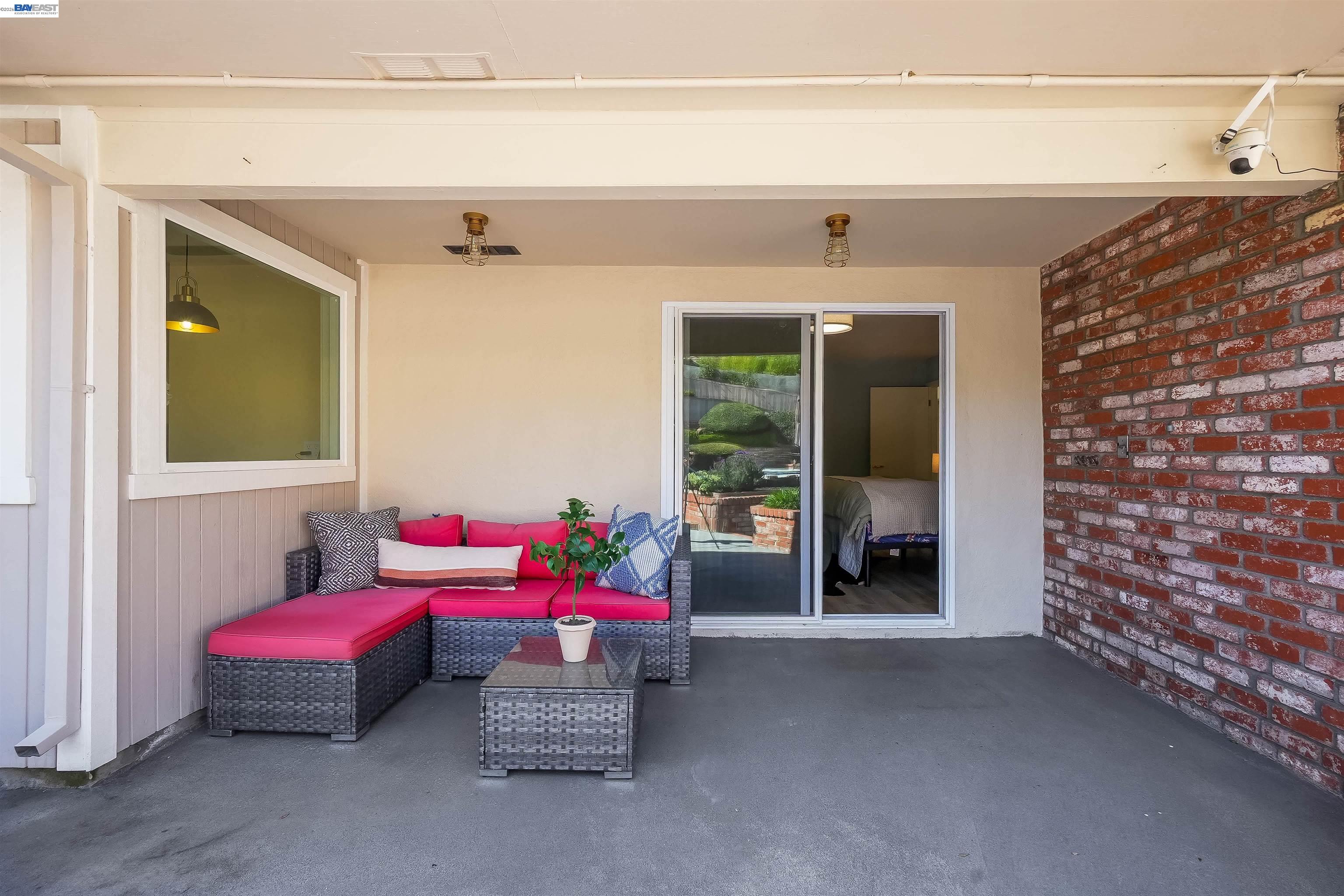 Detail Gallery Image 32 of 39 For 18522 Madison Ave, Castro Valley,  CA 94546 - 4 Beds | 3 Baths