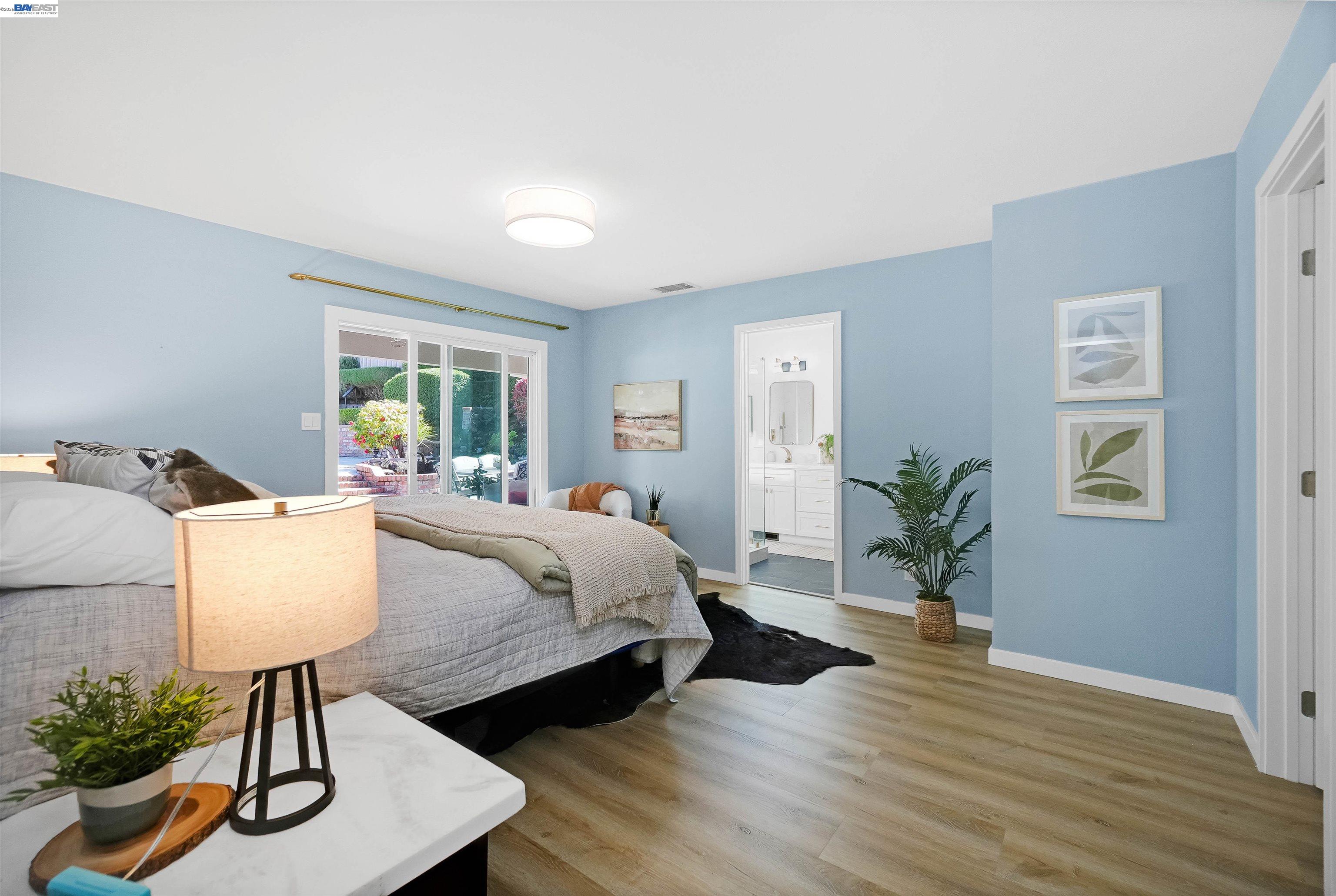 Detail Gallery Image 5 of 39 For 18522 Madison Ave, Castro Valley,  CA 94546 - 4 Beds | 3 Baths