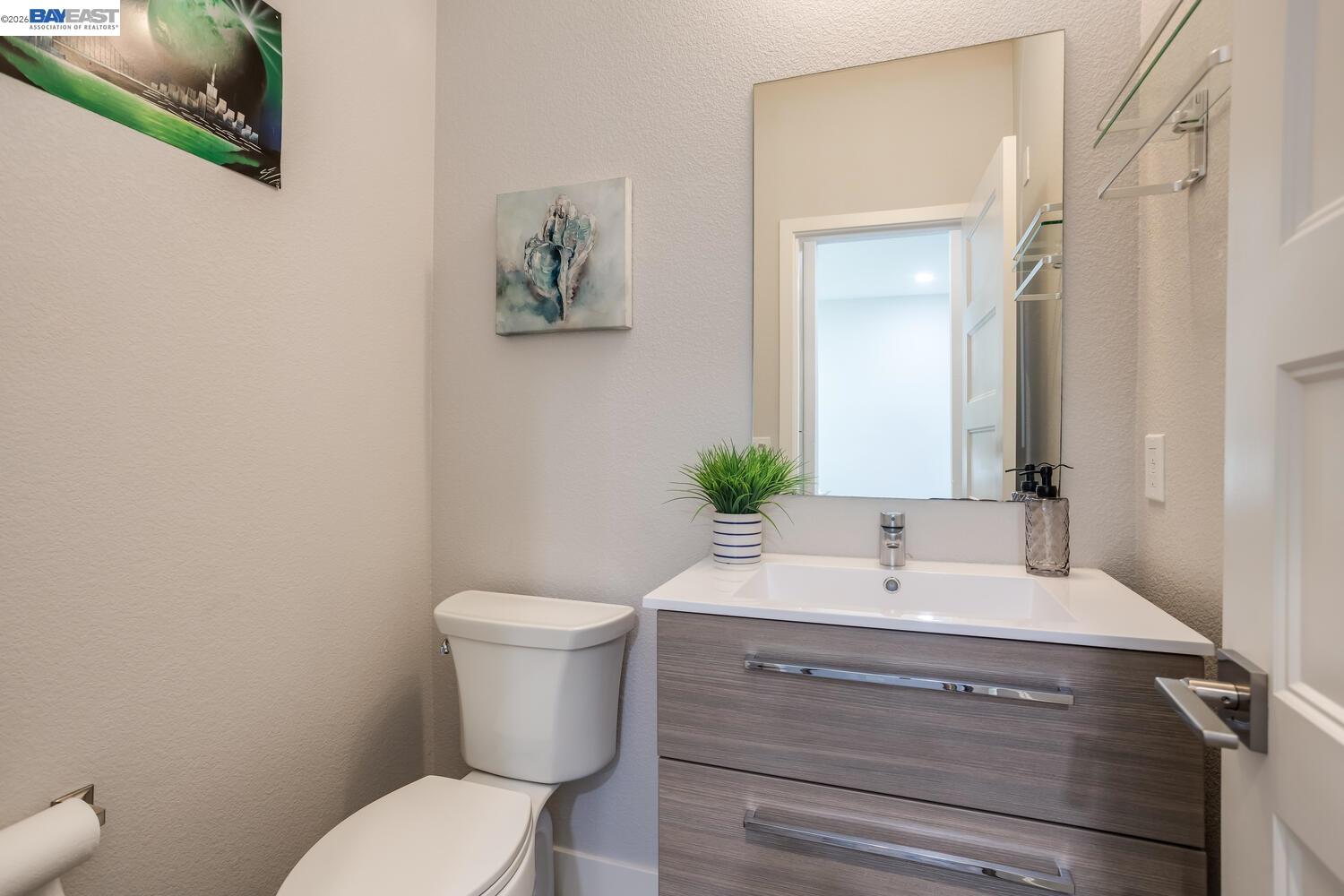 Detail Gallery Image 13 of 30 For 415 Santo Domingo Terrace, Sunnyvale,  CA 94085-3492 - 3 Beds | 2/1 Baths