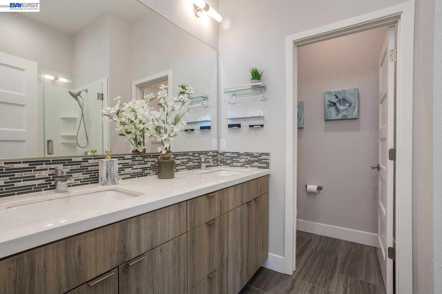 Detail Gallery Image 17 of 30 For 415 Santo Domingo Terrace, Sunnyvale,  CA 94085-3492 - 3 Beds | 2/1 Baths
