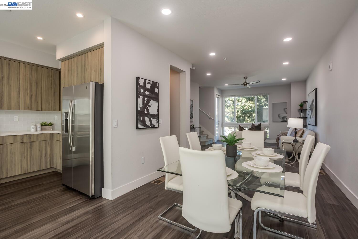 Detail Gallery Image 7 of 30 For 415 Santo Domingo Terrace, Sunnyvale,  CA 94085-3492 - 3 Beds | 2/1 Baths