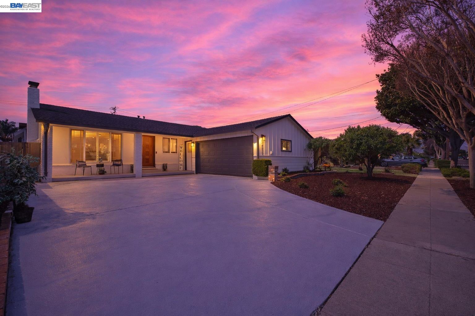 Detail Gallery Image 2 of 55 For 24839 Townsend Ave, Hayward,  CA 94544 - 3 Beds | 2 Baths