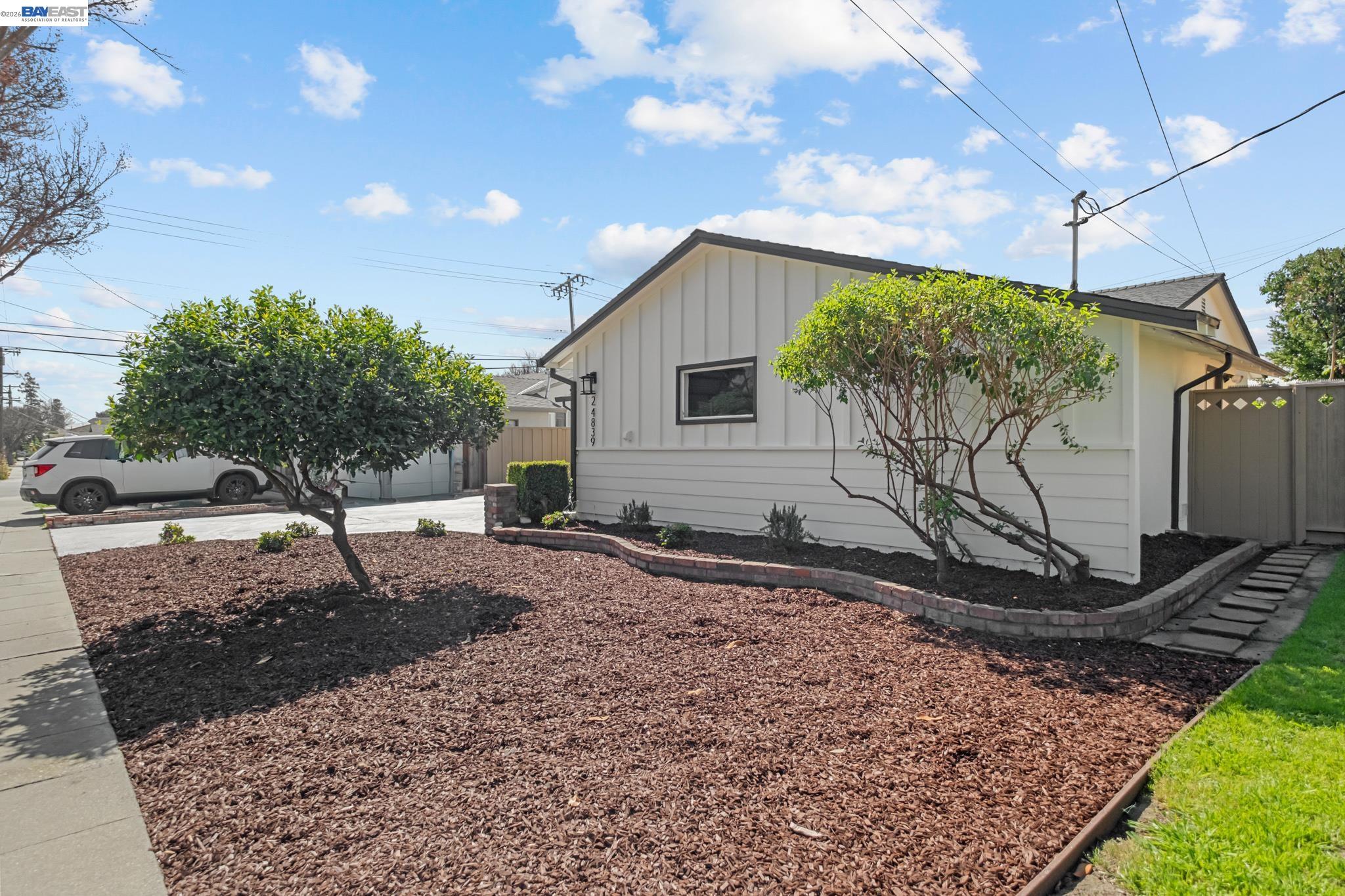 Detail Gallery Image 4 of 55 For 24839 Townsend Ave, Hayward,  CA 94544 - 3 Beds | 2 Baths