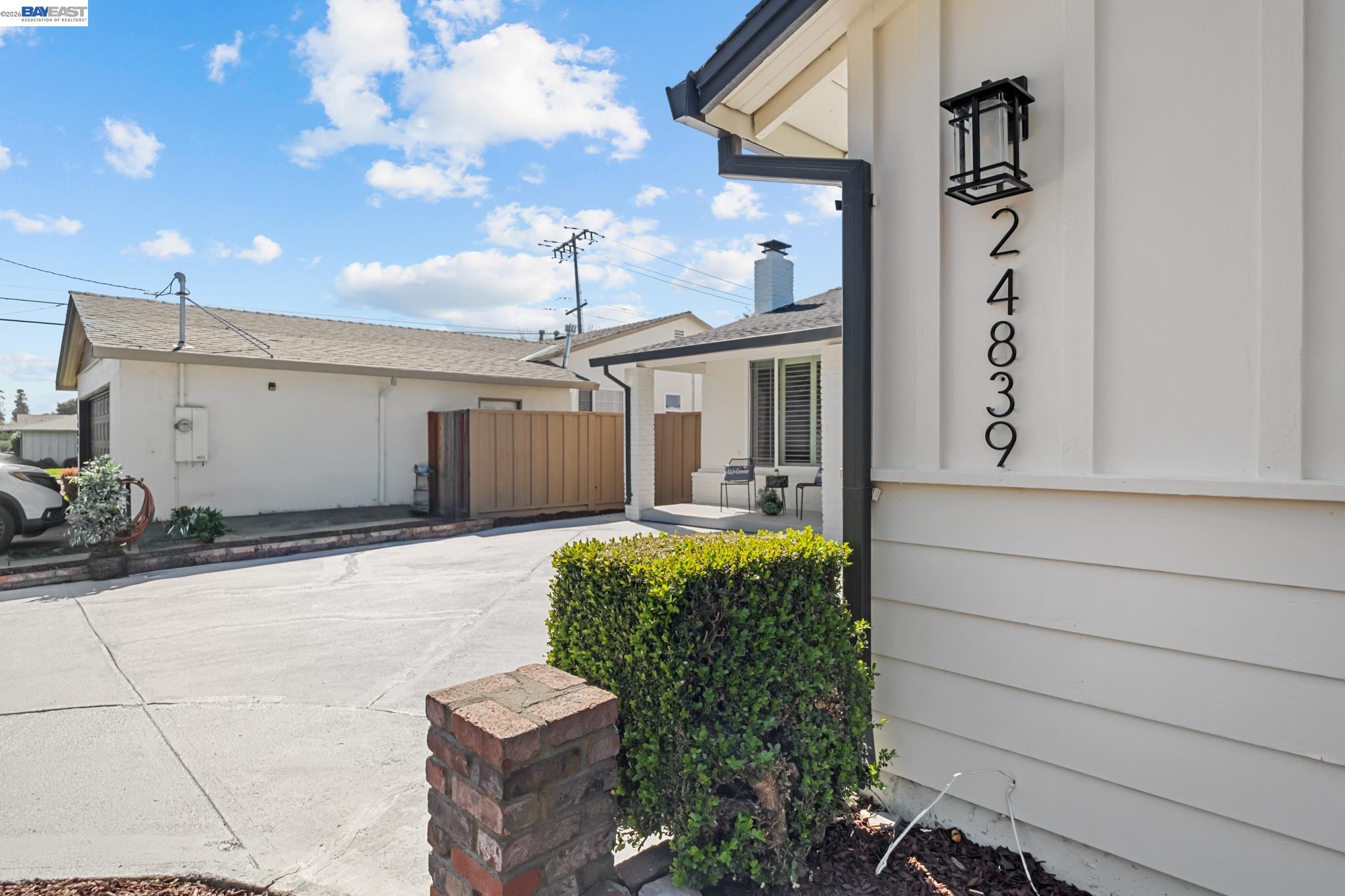 Detail Gallery Image 5 of 55 For 24839 Townsend Ave, Hayward,  CA 94544 - 3 Beds | 2 Baths