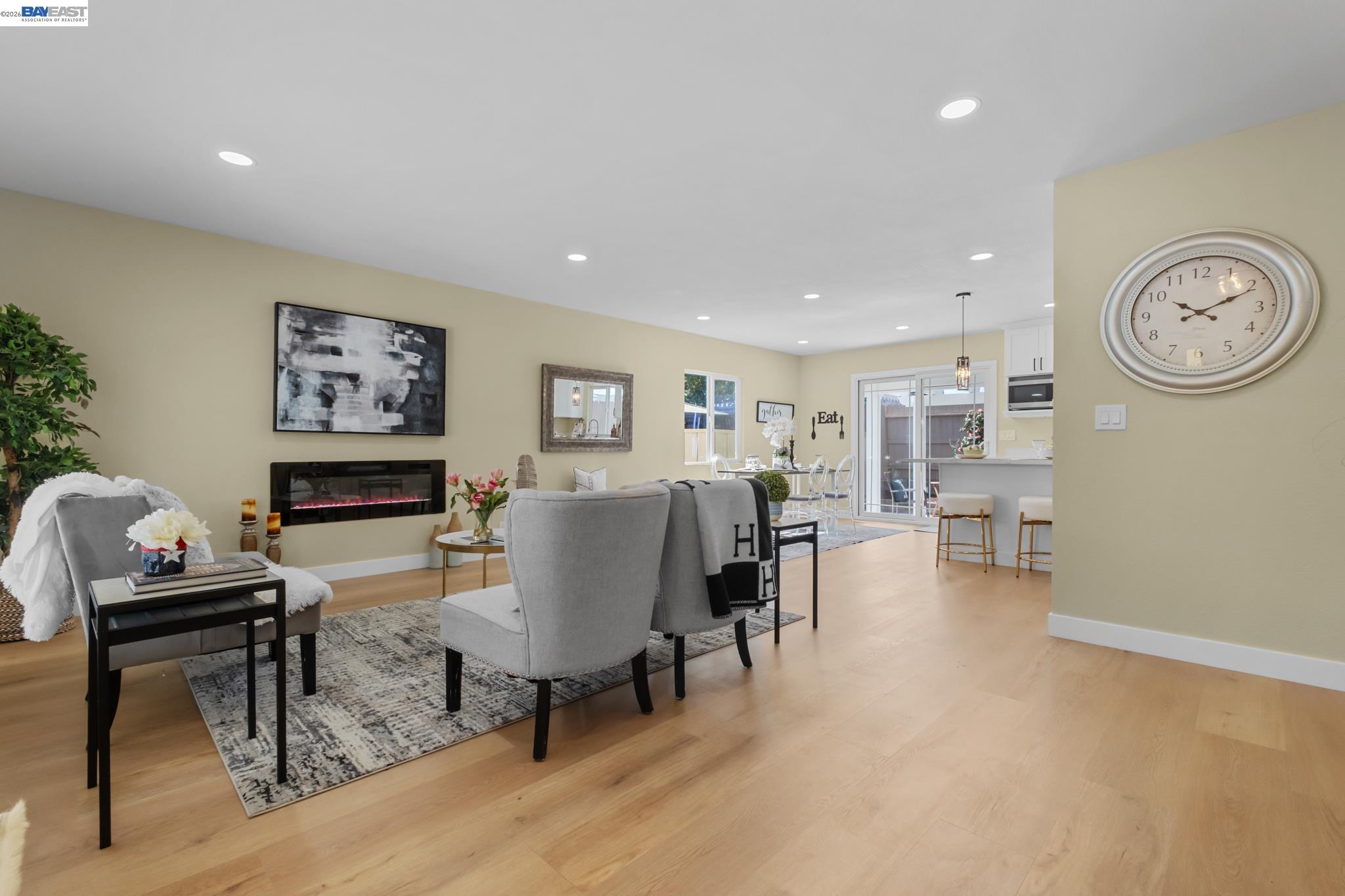 Detail Gallery Image 6 of 55 For 24839 Townsend Ave, Hayward,  CA 94544 - 3 Beds | 2 Baths