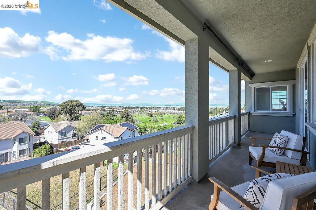 Detail Gallery Image 11 of 39 For 115 Delta Vista Ln, Pittsburg,  CA 94565-4316 - 4 Beds | 3 Baths