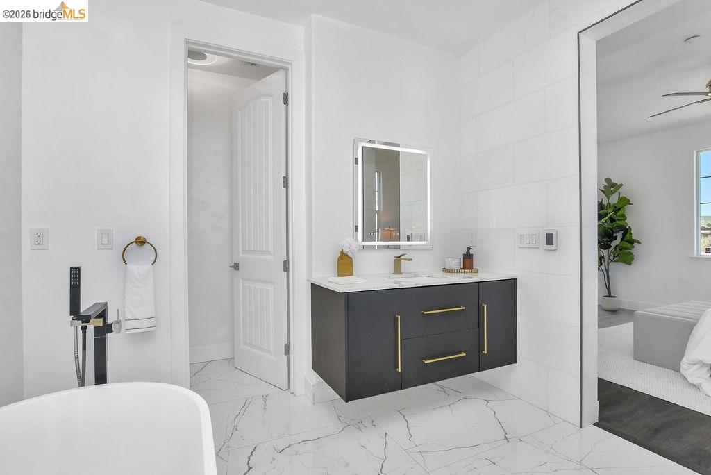 Detail Gallery Image 26 of 39 For 115 Delta Vista Ln, Pittsburg,  CA 94565-4316 - 4 Beds | 3 Baths