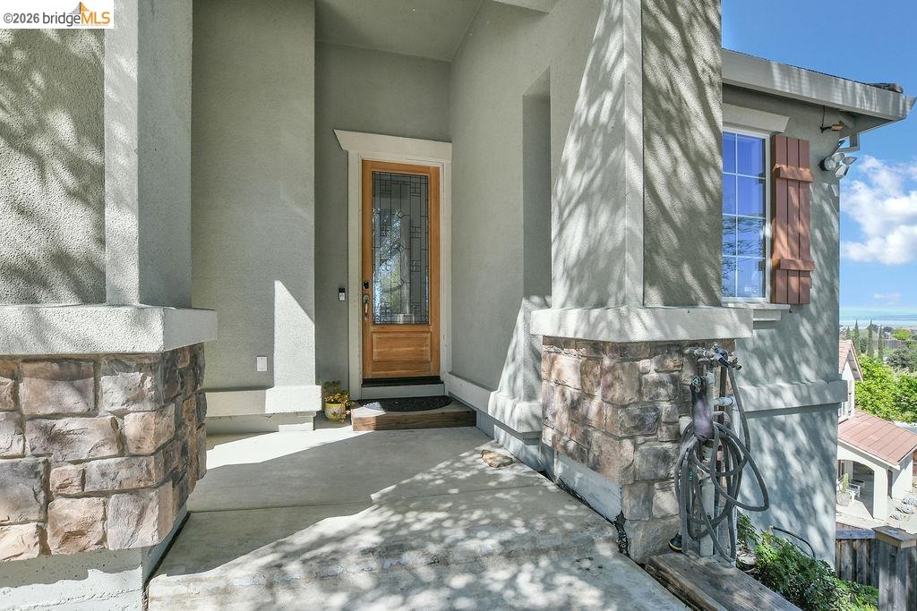 Detail Gallery Image 5 of 39 For 115 Delta Vista Ln, Pittsburg,  CA 94565-4316 - 4 Beds | 3 Baths