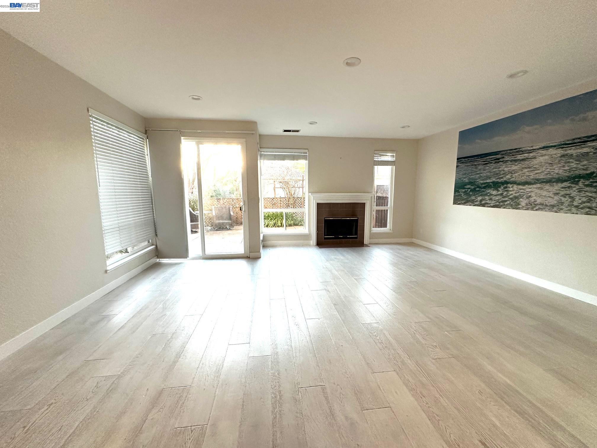 Detail Gallery Image 2 of 13 For 912 Vista Pointe Dr, San Ramon,  CA 94582 - 3 Beds | 2/1 Baths