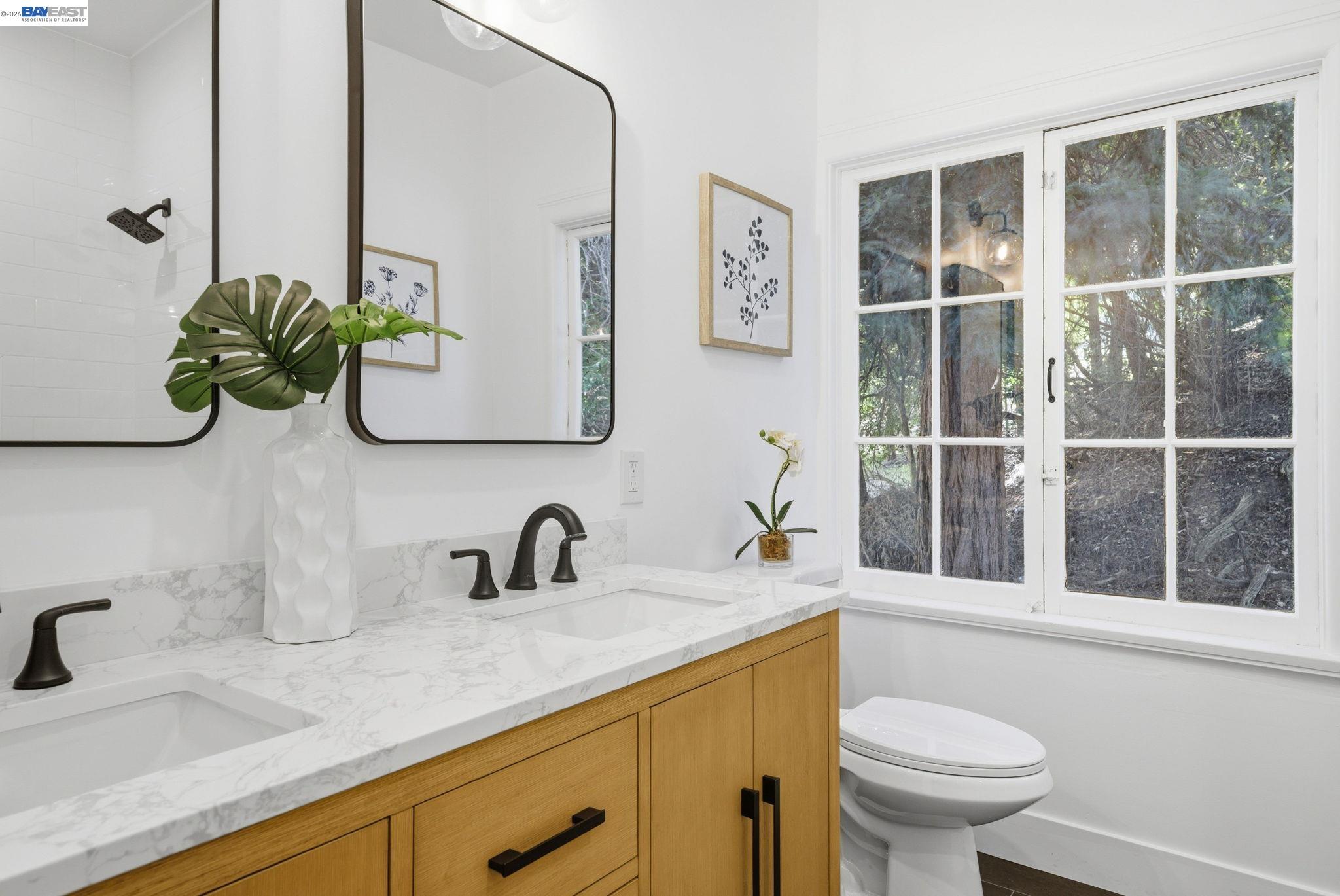 Detail Gallery Image 21 of 39 For 661 Brookwood Pl, Oakland,  CA 94610 - 3 Beds | 3 Baths