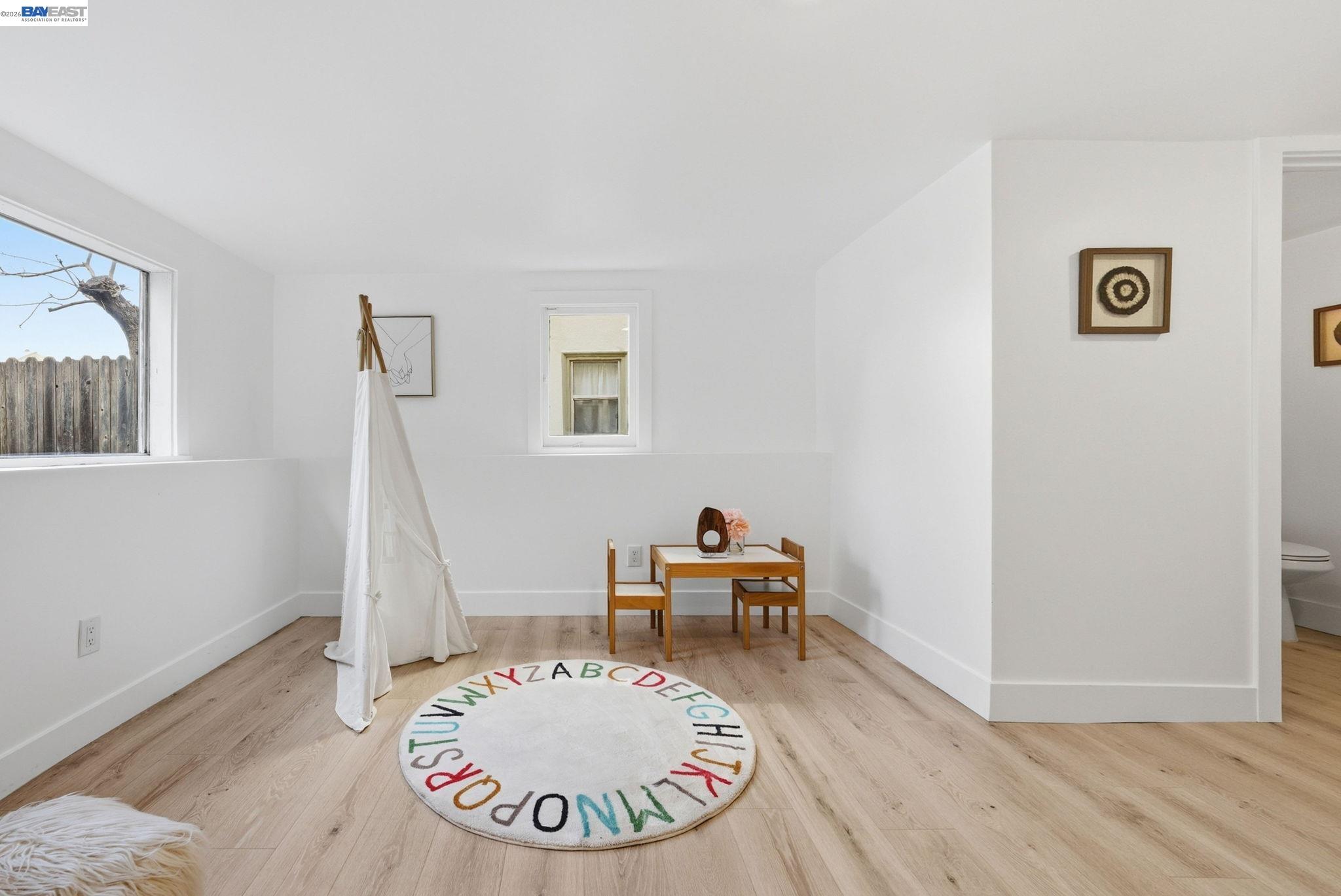 Detail Gallery Image 27 of 39 For 661 Brookwood Pl, Oakland,  CA 94610 - 3 Beds | 3 Baths