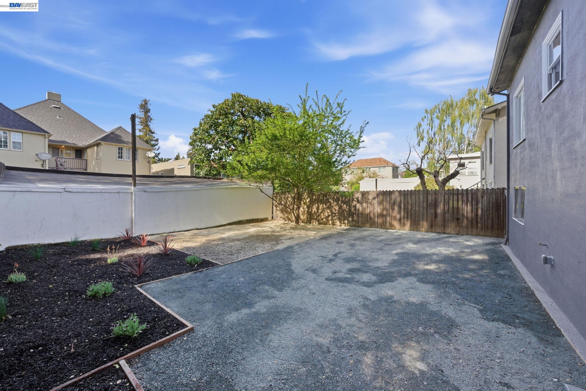 Detail Gallery Image 34 of 39 For 661 Brookwood Pl, Oakland,  CA 94610 - 3 Beds | 3 Baths