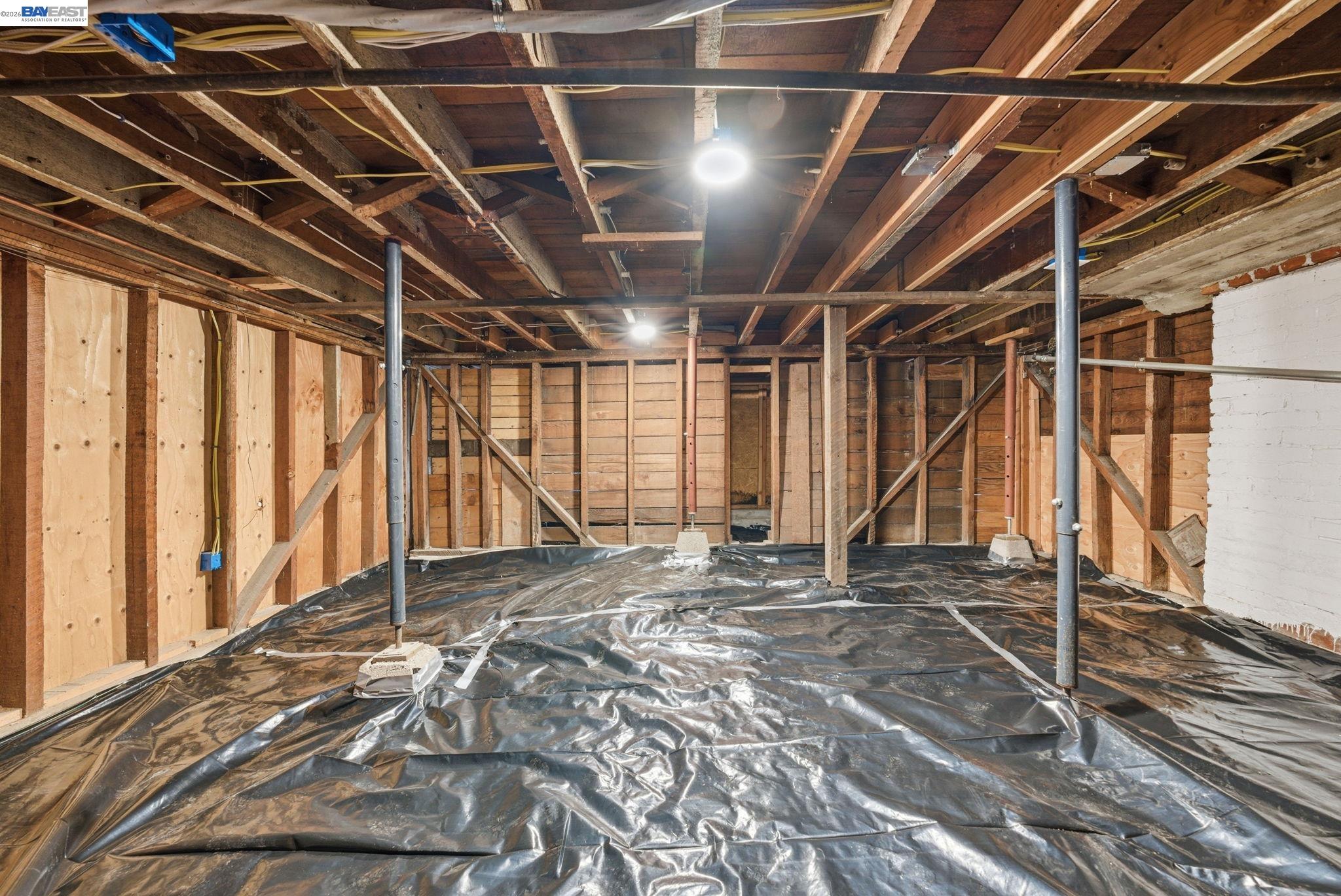 Detail Gallery Image 37 of 39 For 661 Brookwood Pl, Oakland,  CA 94610 - 3 Beds | 3 Baths