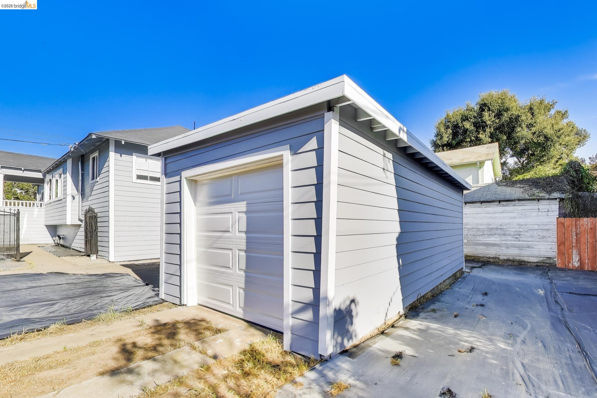 Detail Gallery Image 29 of 36 For 1978 Rosedale Ave, Oakland,  CA 94601 - 4 Beds | 2 Baths