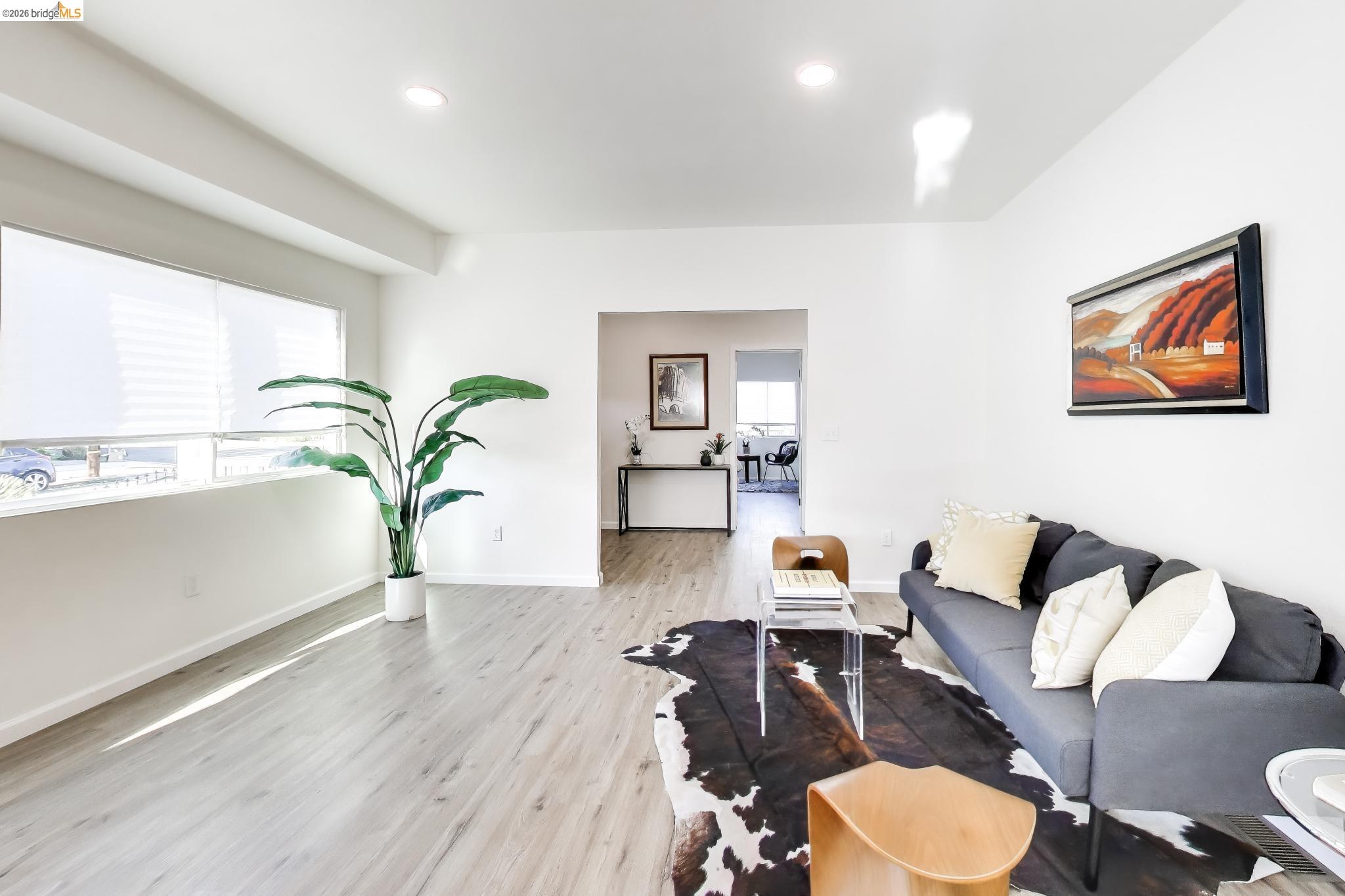 Detail Gallery Image 5 of 36 For 1978 Rosedale Ave, Oakland,  CA 94601 - 4 Beds | 2 Baths