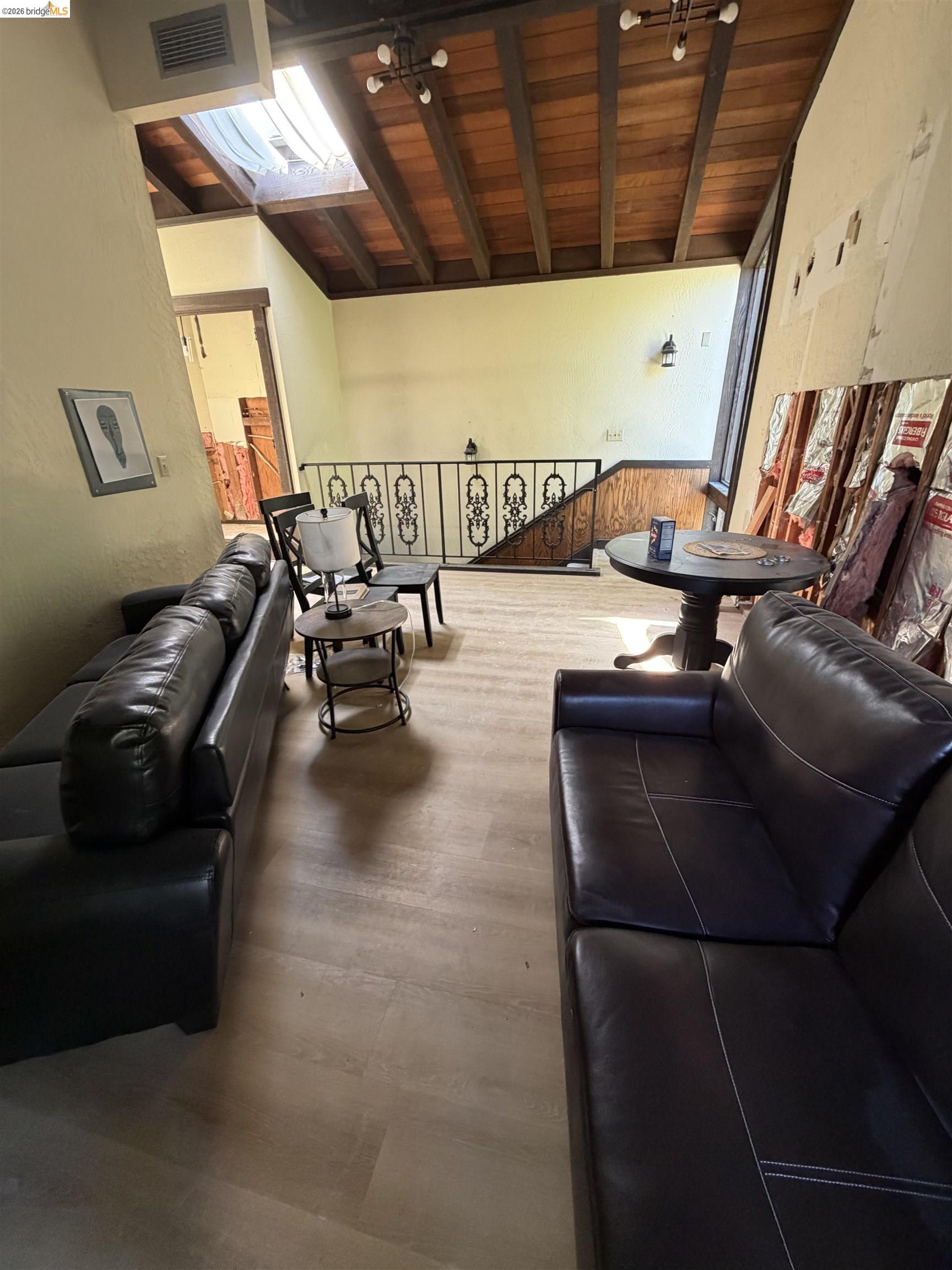 Detail Gallery Image 15 of 37 For 90 Devin Dr, Moraga,  CA 94556 - 5 Beds | 4/1 Baths