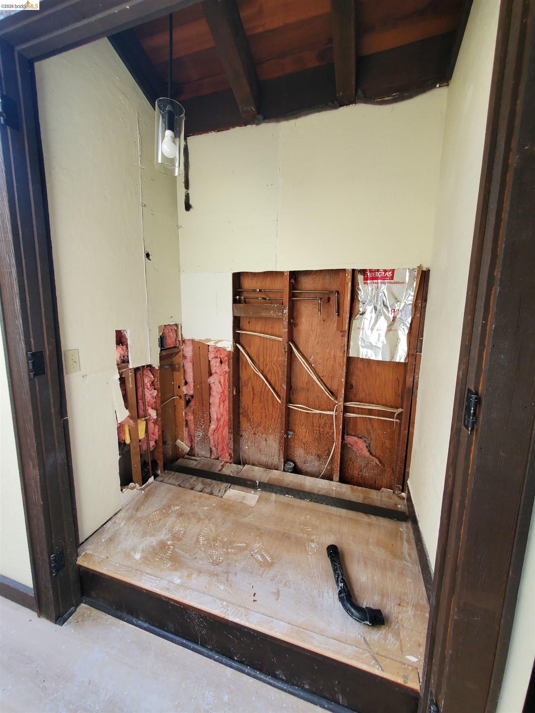 Detail Gallery Image 19 of 37 For 90 Devin Dr, Moraga,  CA 94556 - 5 Beds | 4/1 Baths