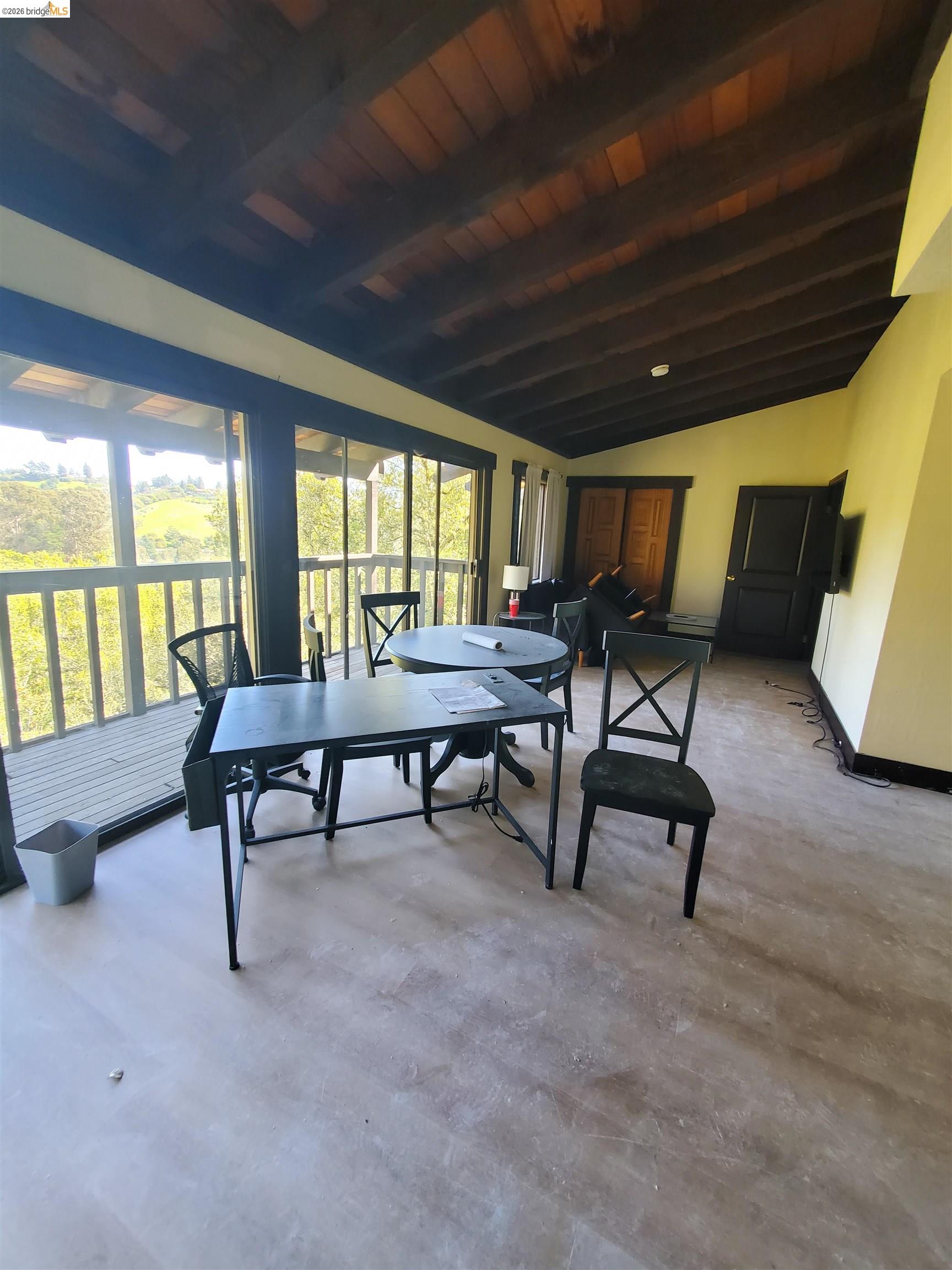 Detail Gallery Image 21 of 37 For 90 Devin Dr, Moraga,  CA 94556 - 5 Beds | 4/1 Baths