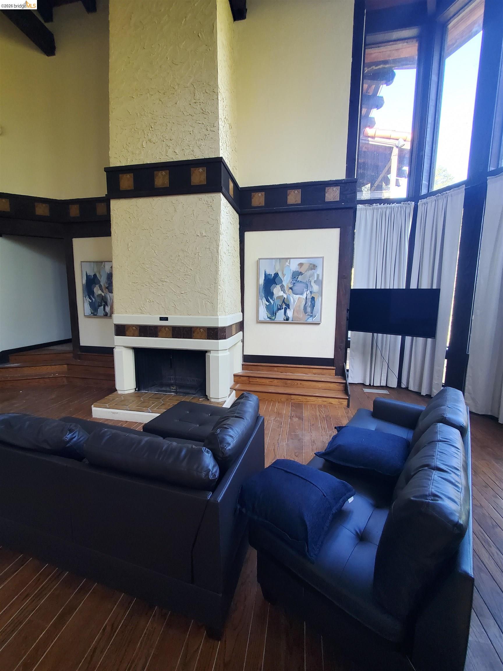 Detail Gallery Image 31 of 37 For 90 Devin Dr, Moraga,  CA 94556 - 5 Beds | 4/1 Baths