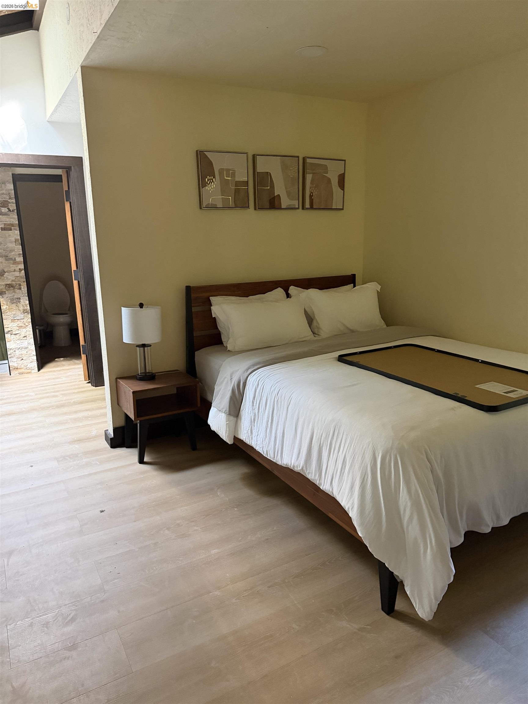 Detail Gallery Image 10 of 37 For 90 Devin Dr, Moraga,  CA 94556 - 5 Beds | 4/1 Baths