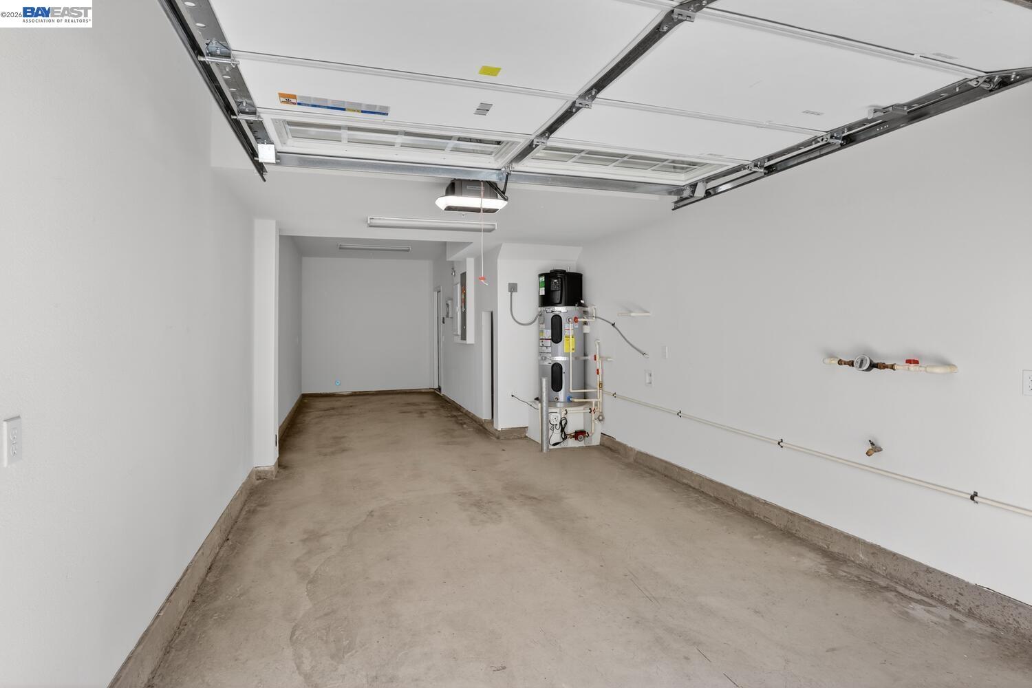 Detail Gallery Image 25 of 33 For 922 Noble Fir Ter #5,  Sunnyvale,  CA 94086 - 2 Beds | 2/1 Baths