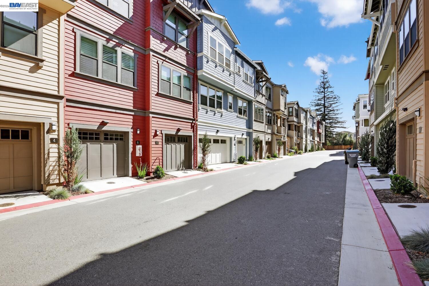 Detail Gallery Image 28 of 33 For 922 Noble Fir Ter #5,  Sunnyvale,  CA 94086 - 2 Beds | 2/1 Baths