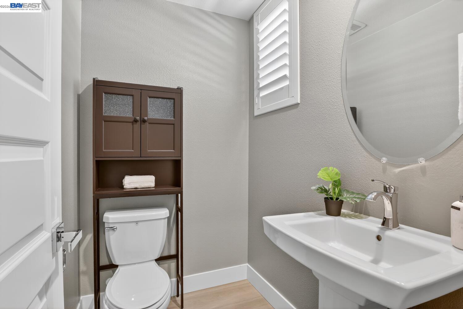 Detail Gallery Image 6 of 33 For 922 Noble Fir Ter #5,  Sunnyvale,  CA 94086 - 2 Beds | 2/1 Baths