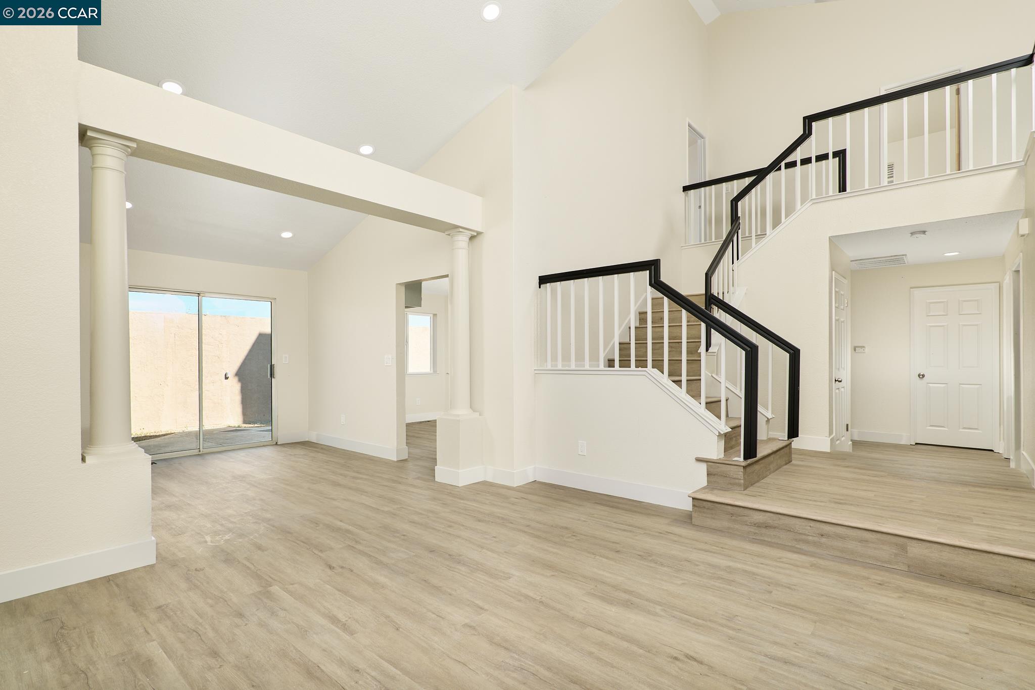 Detail Gallery Image 4 of 33 For 2169 Rain Drop Cir, Pittsburg,  CA 94565 - 4 Beds | 3 Baths