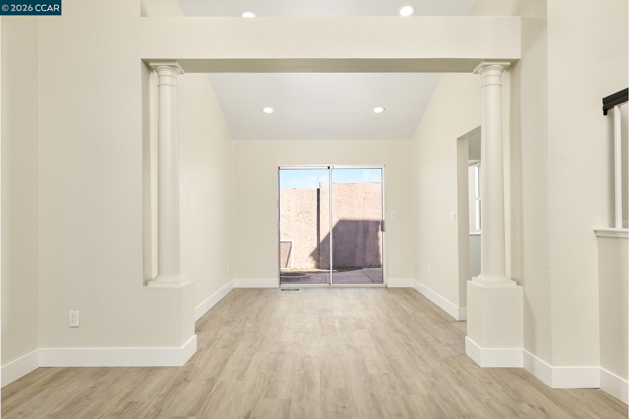 Detail Gallery Image 6 of 33 For 2169 Rain Drop Cir, Pittsburg,  CA 94565 - 4 Beds | 3 Baths