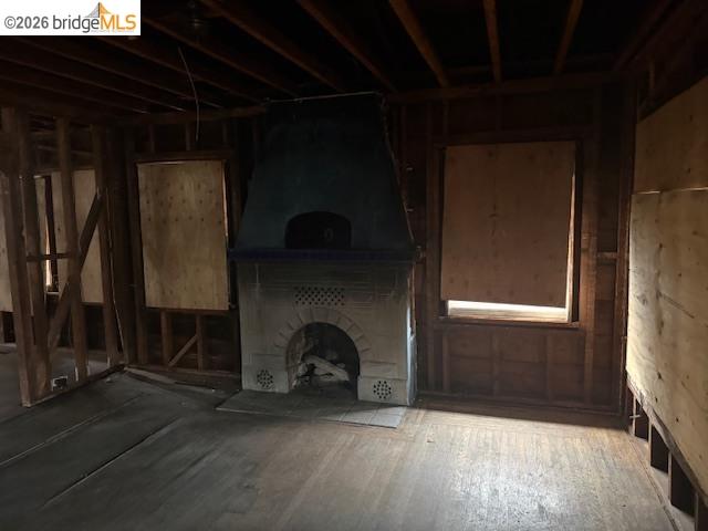 Detail Gallery Image 3 of 10 For 1456 67th Ave, Oakland,  CA 94621 - 3 Beds | 1 Baths