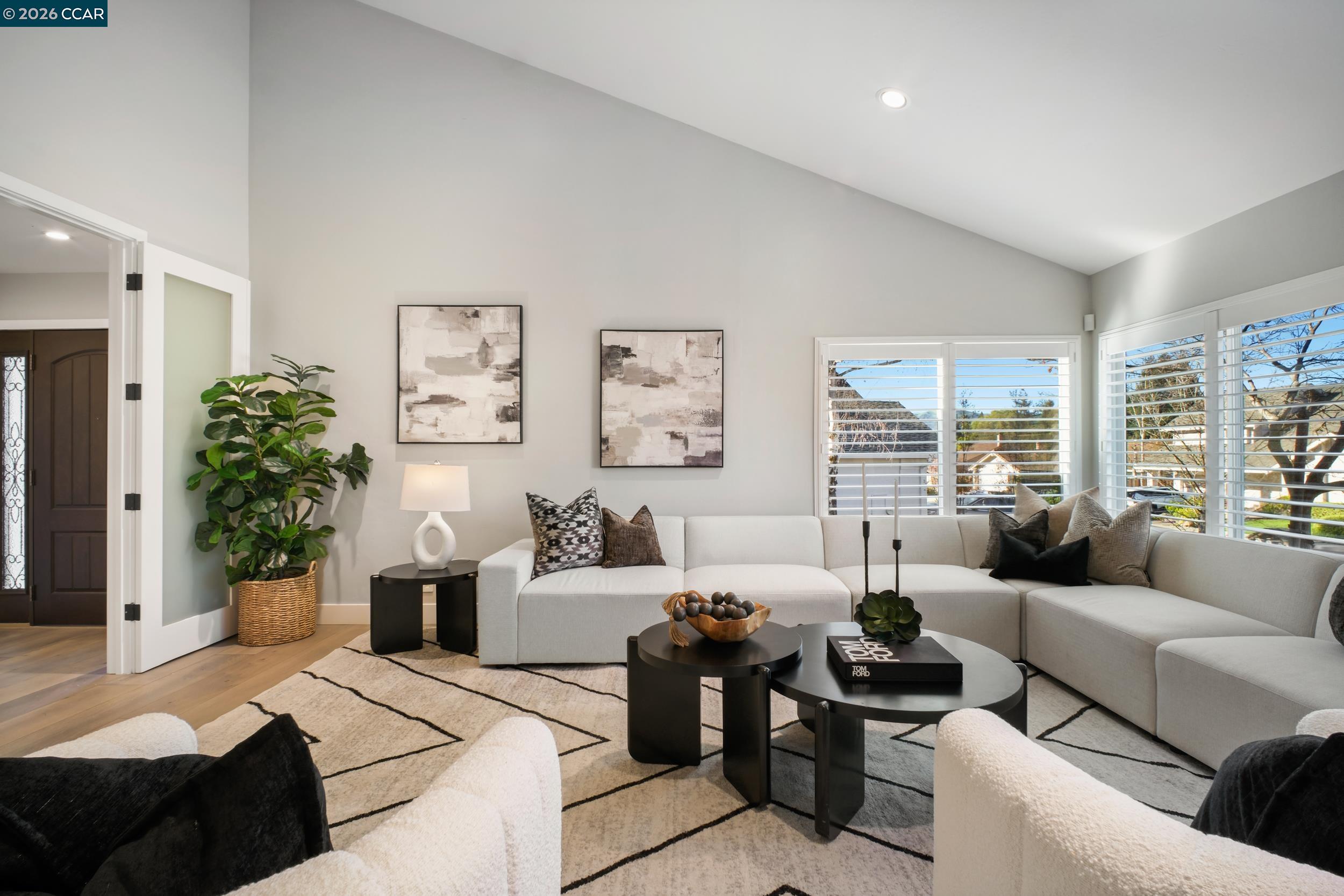 Detail Gallery Image 5 of 55 For 230 Royal Palm Place, Danville,  CA 94526 - 4 Beds | 2 Baths