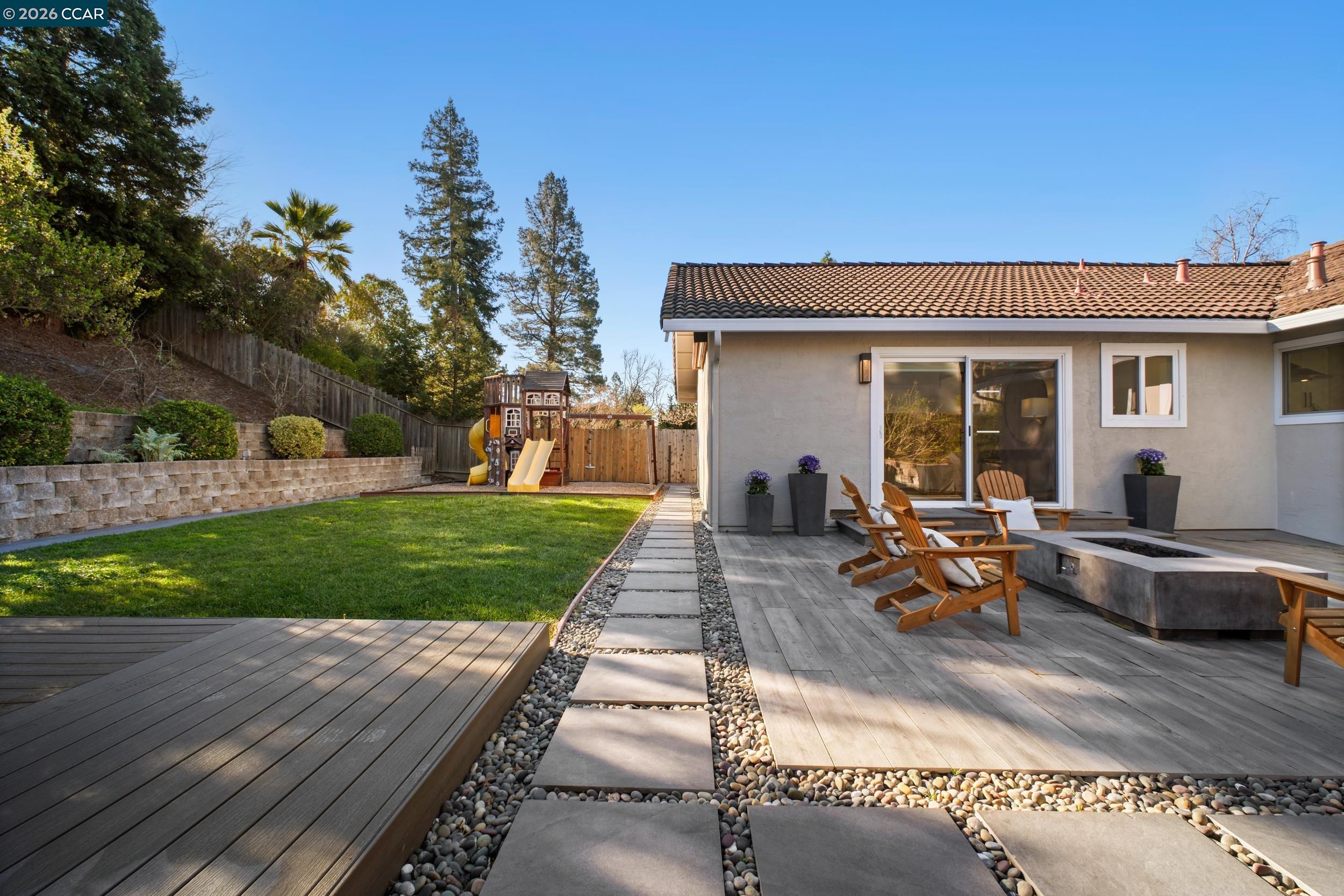 Detail Gallery Image 42 of 55 For 230 Royal Palm Place, Danville,  CA 94526 - 4 Beds | 2 Baths