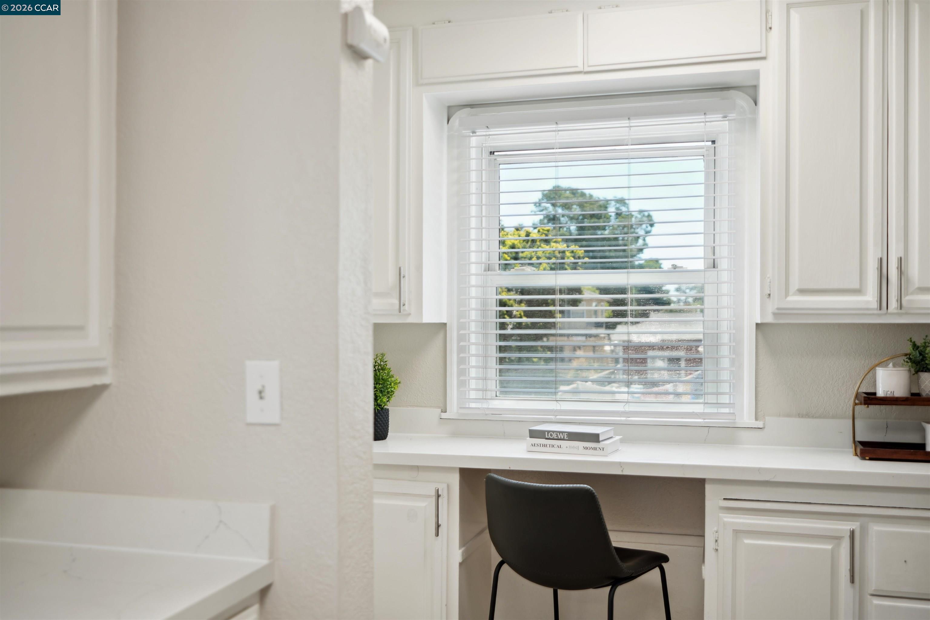 Detail Gallery Image 9 of 37 For 7700 Garfield Ave., Oakland,  CA 94605 - 4 Beds | 1 Baths