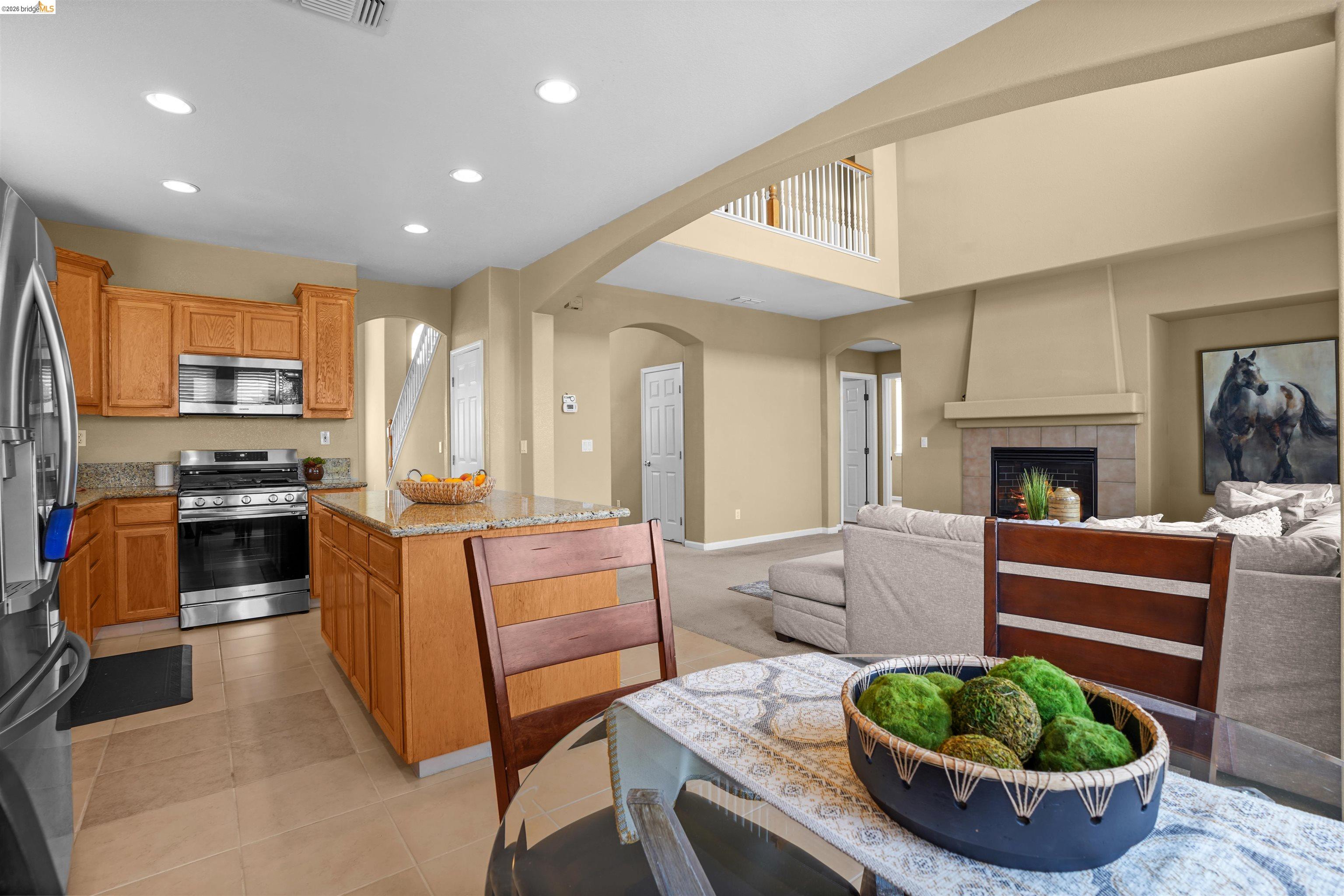 Detail Gallery Image 16 of 49 For 2497 Covelite Way, Antioch,  CA 94531 - 4 Beds | 3 Baths