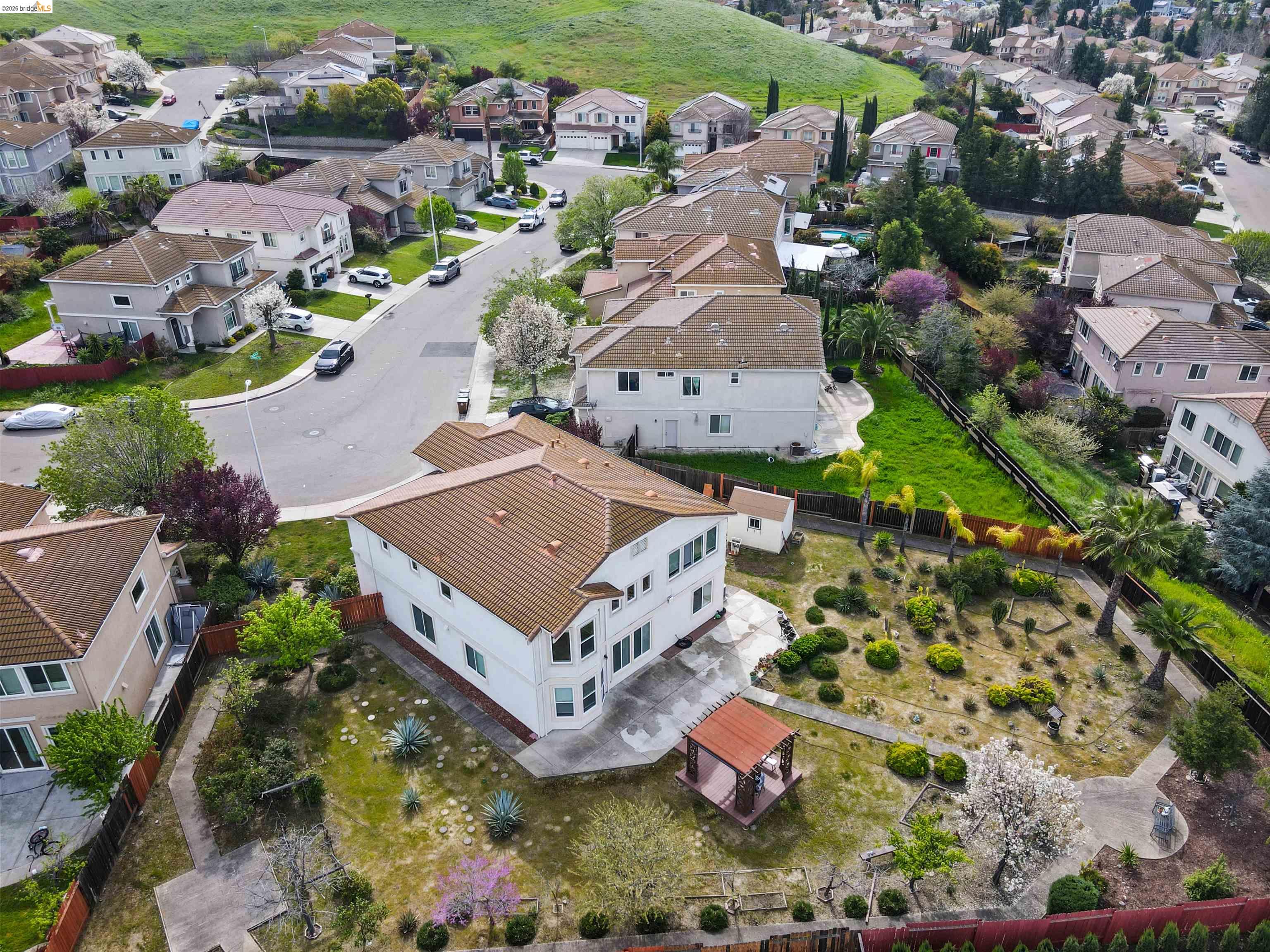 Detail Gallery Image 4 of 49 For 2497 Covelite Way, Antioch,  CA 94531 - 4 Beds | 3 Baths