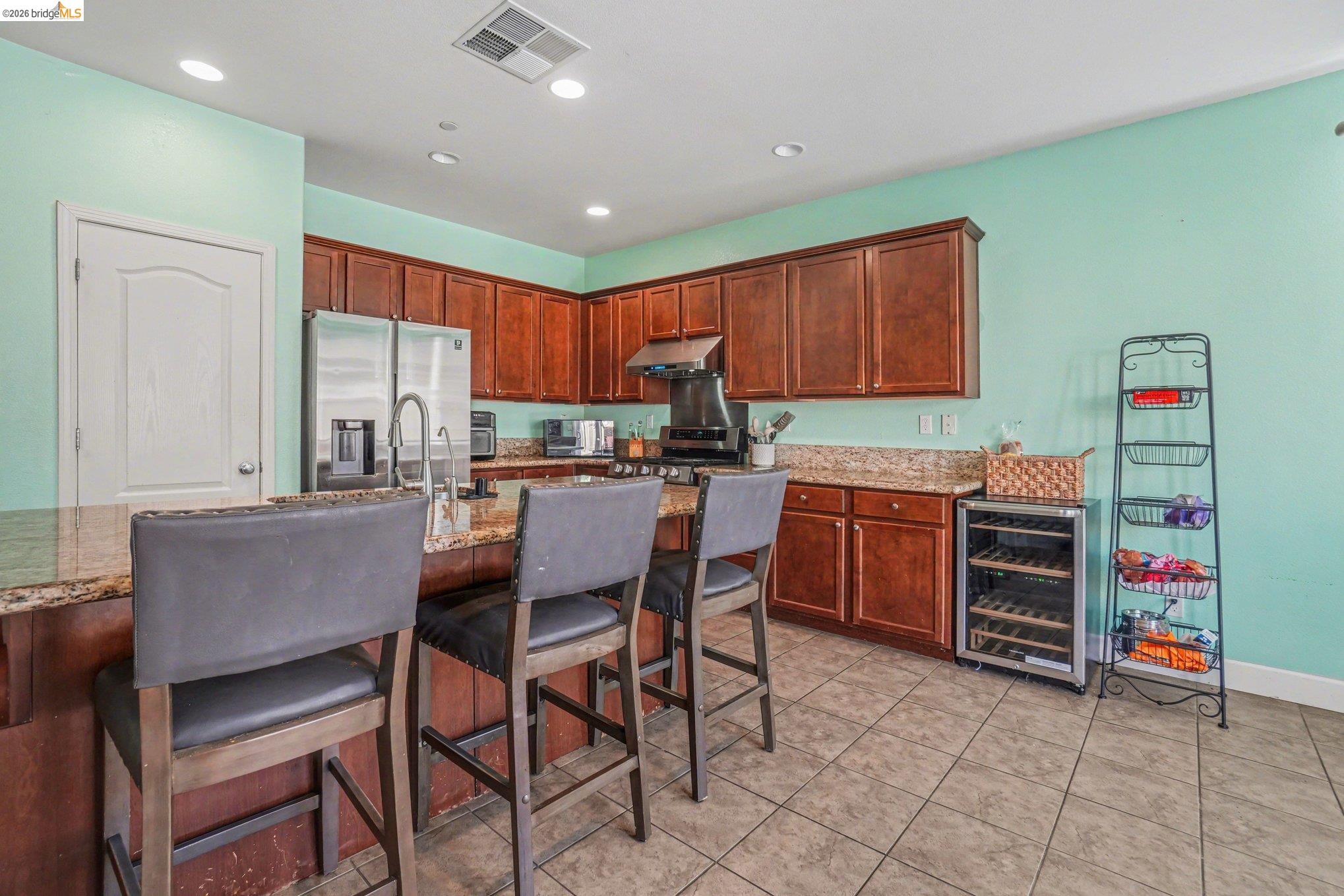 Detail Gallery Image 13 of 55 For 618 Poplar Ct, Oakley,  CA 94561 - 4 Beds | 3/1 Baths