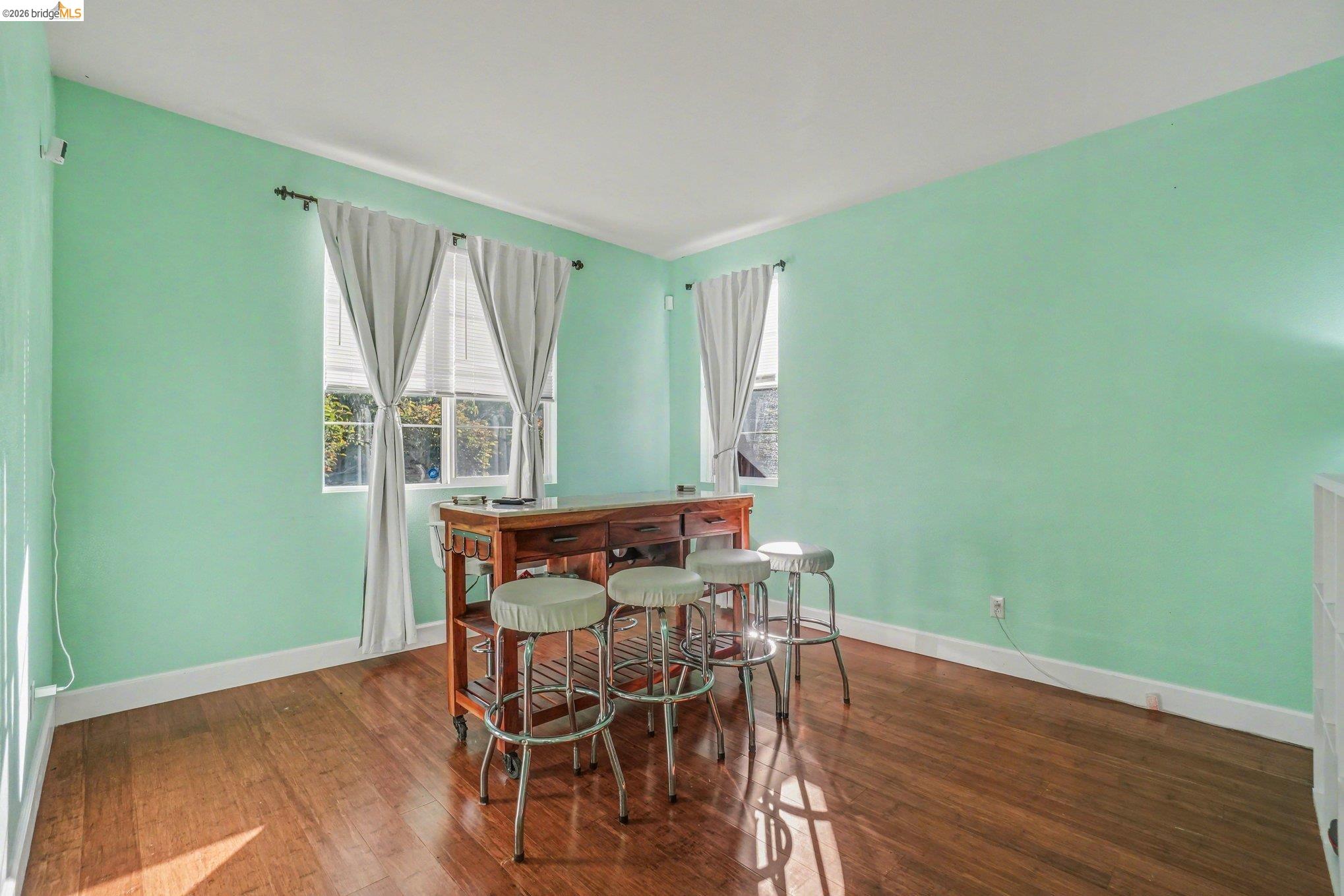 Detail Gallery Image 5 of 55 For 618 Poplar Ct, Oakley,  CA 94561 - 4 Beds | 3/1 Baths